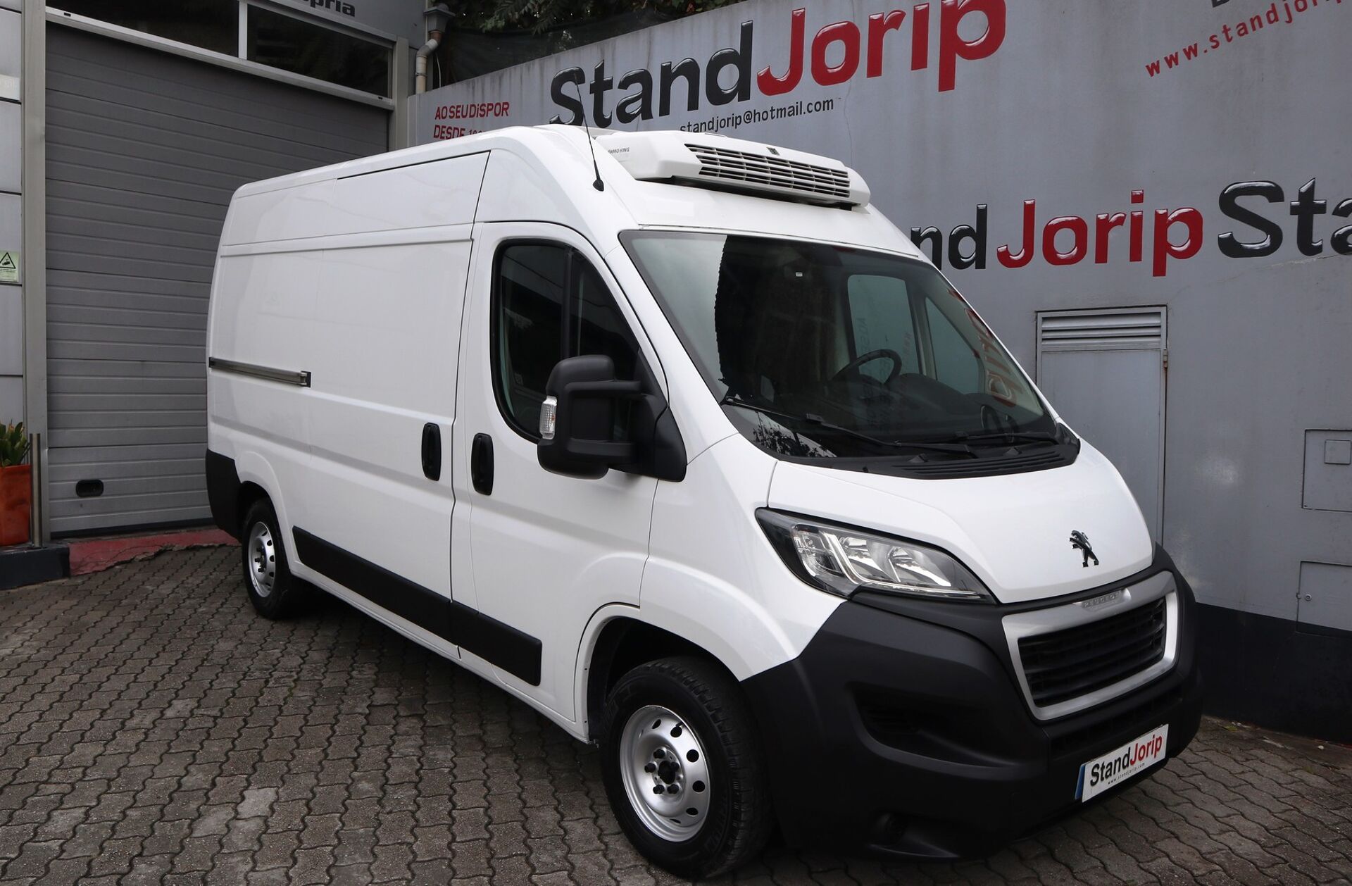 PEUGEOT Boxer 2.0 BlueHDi 335 L2H2 Premium