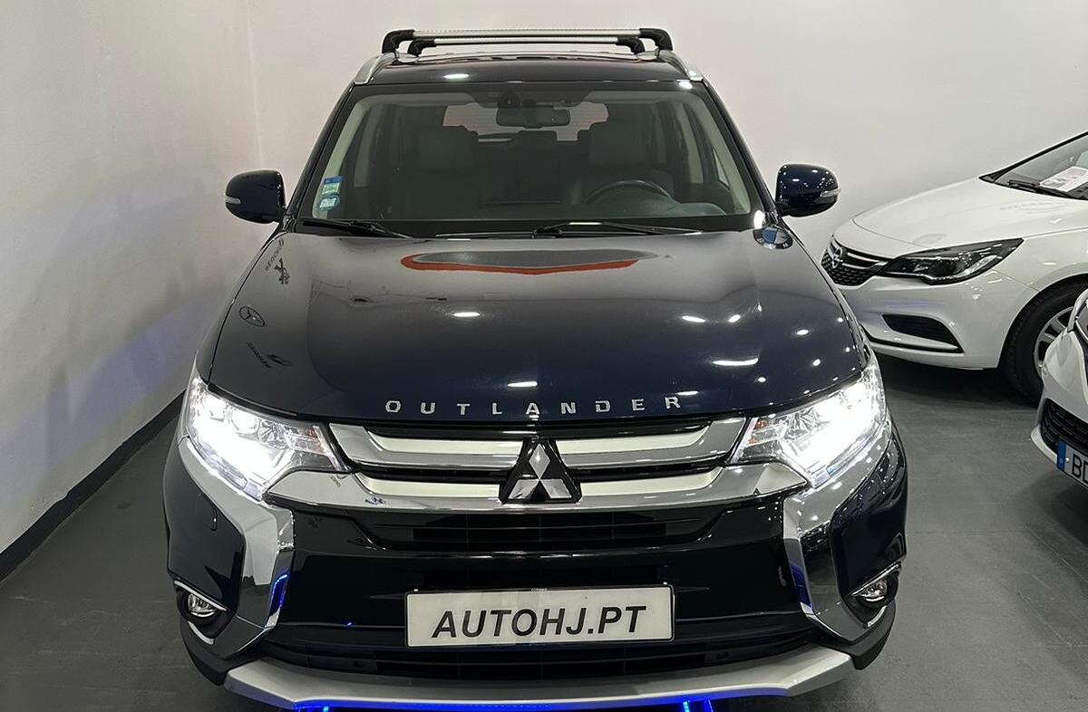 MITSUBISHI Outlander 2.2 DI-D Instyle Navi
