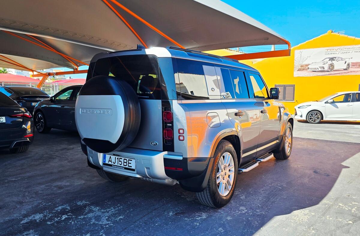 LAND ROVER Defender 2.0 D 110 AWD S