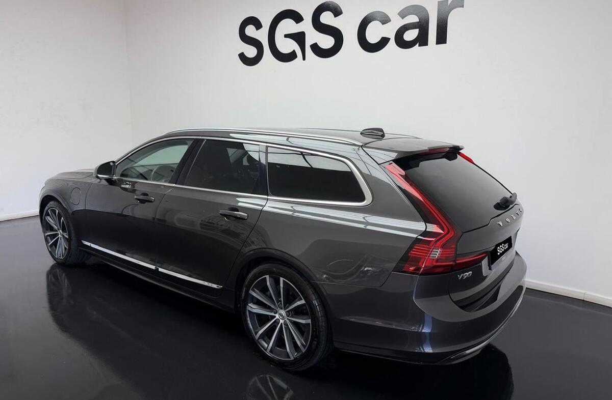 VOLVO V90 2.0 T6 PHEV Core AWD