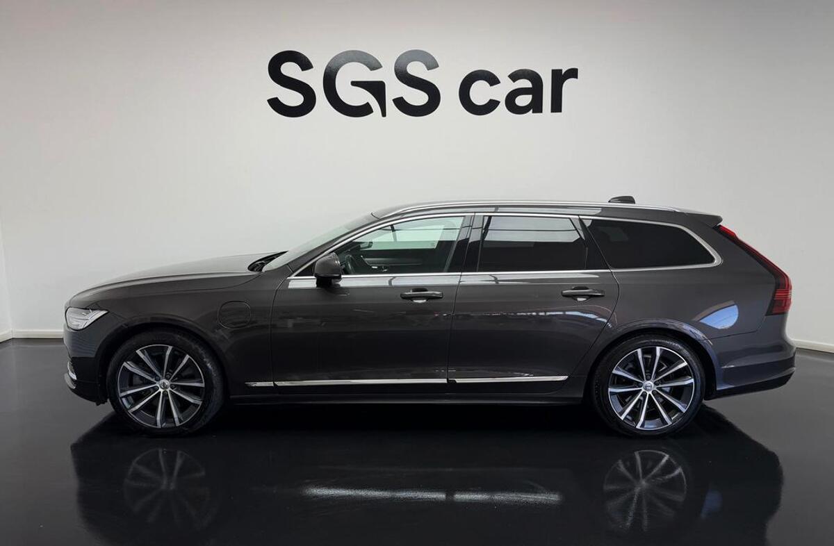 VOLVO V90 2.0 T6 PHEV Core AWD