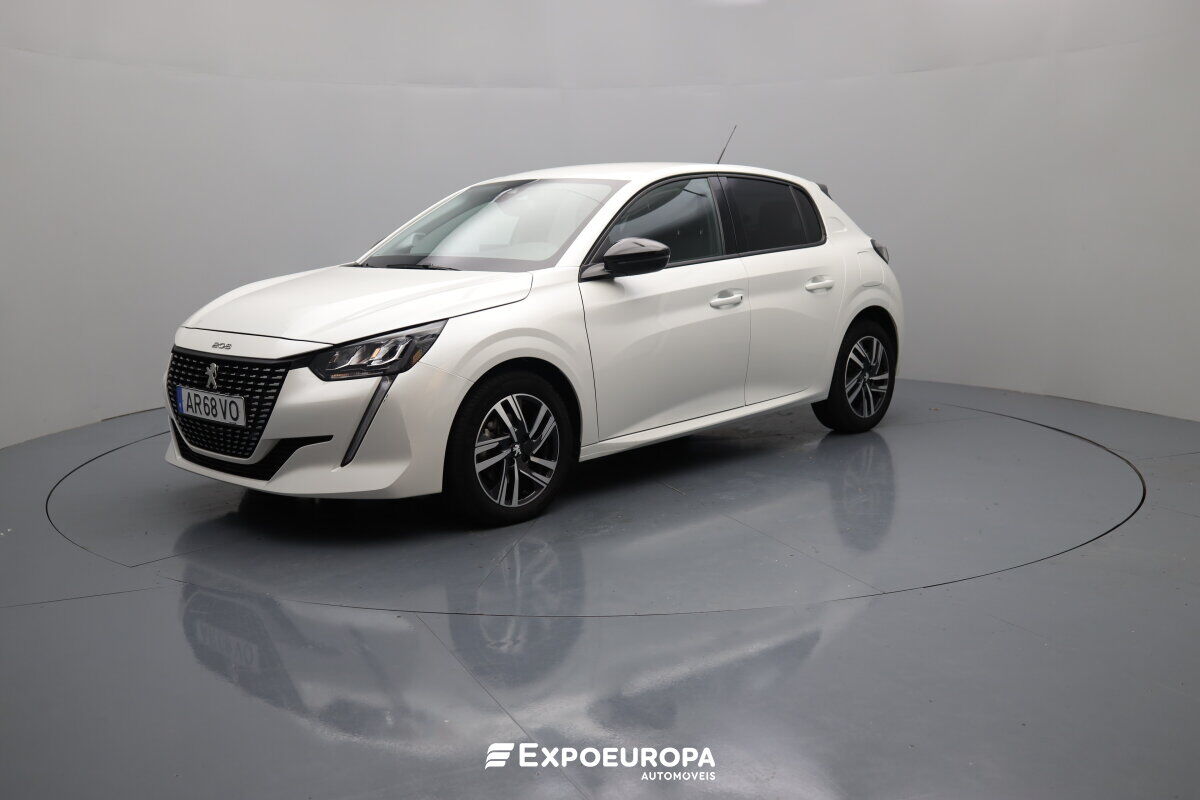 Peugeot 208 1.2 PureTech Allure com 23 811 km por 20 790 € ExpoEuropa | Leiria