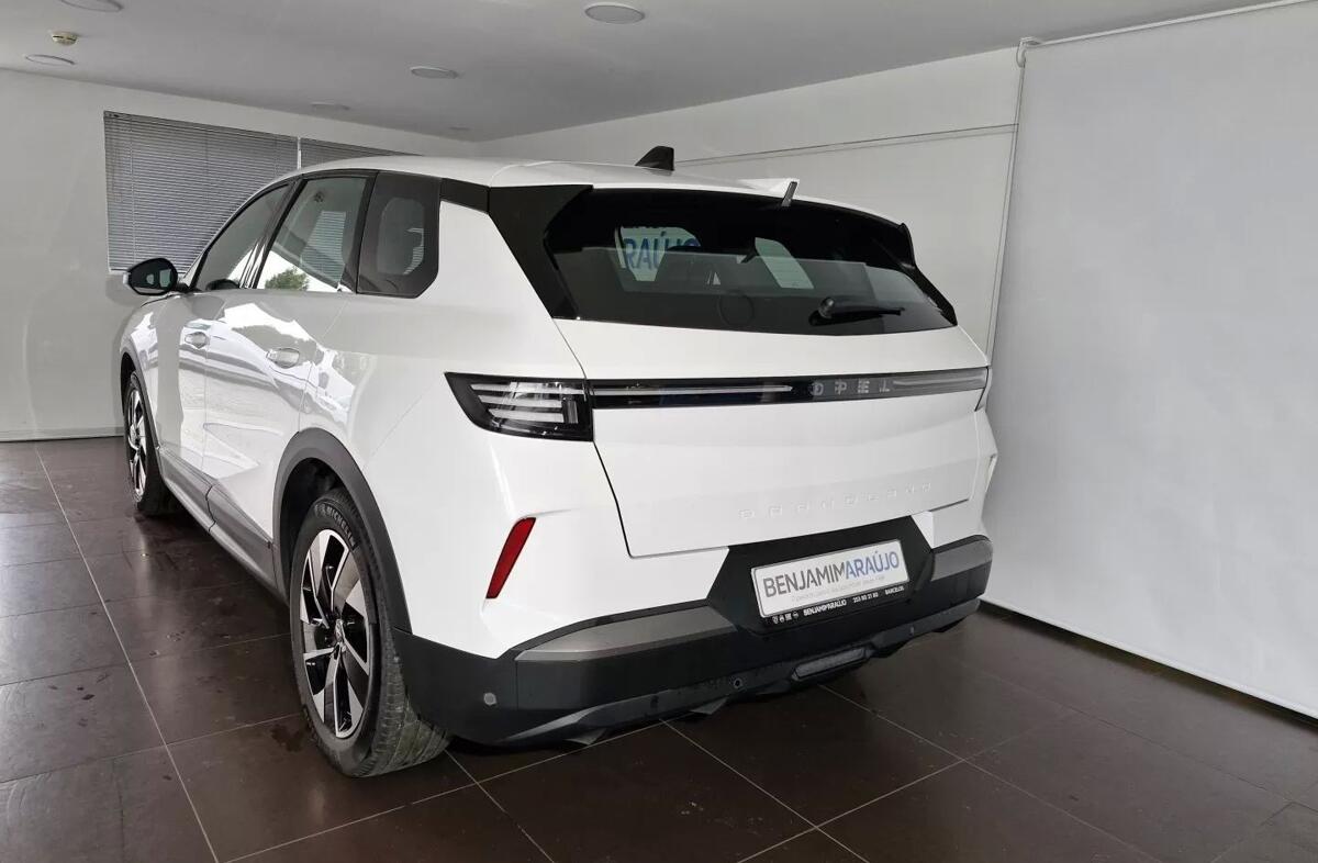 OPEL Grandland 1.2 Hybrid Edition eDCT