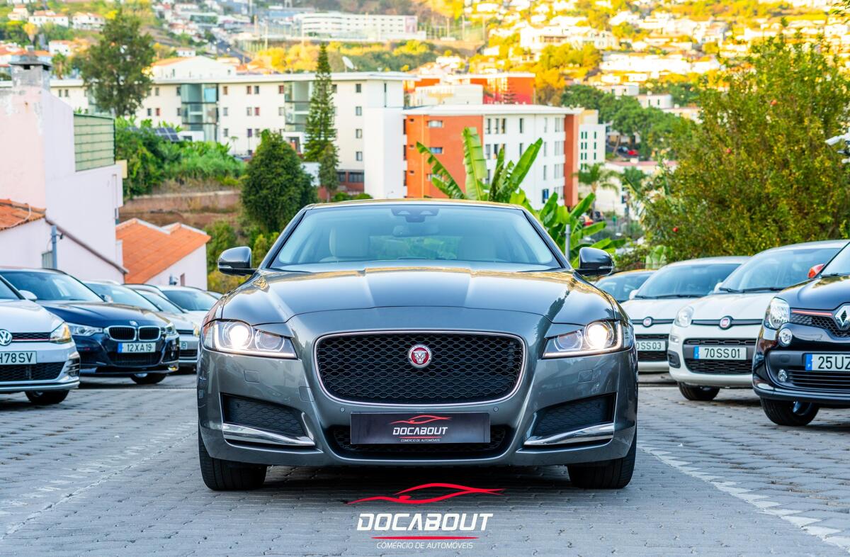 JAGUAR XF 2.0 D Prestige Aut.
