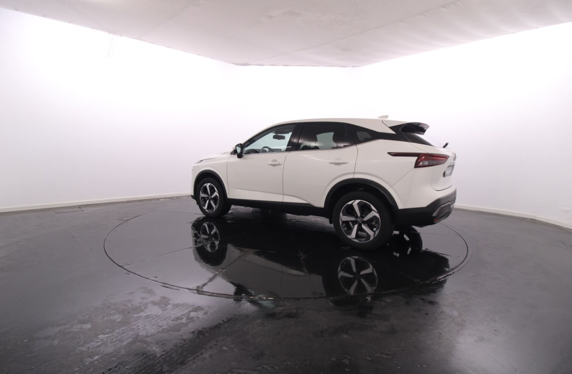 NISSAN Qashqai 1.3 DIG-T N-Connecta LED Xtronic