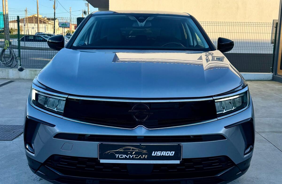 OPEL Grandland 1.2 T Design & Tech