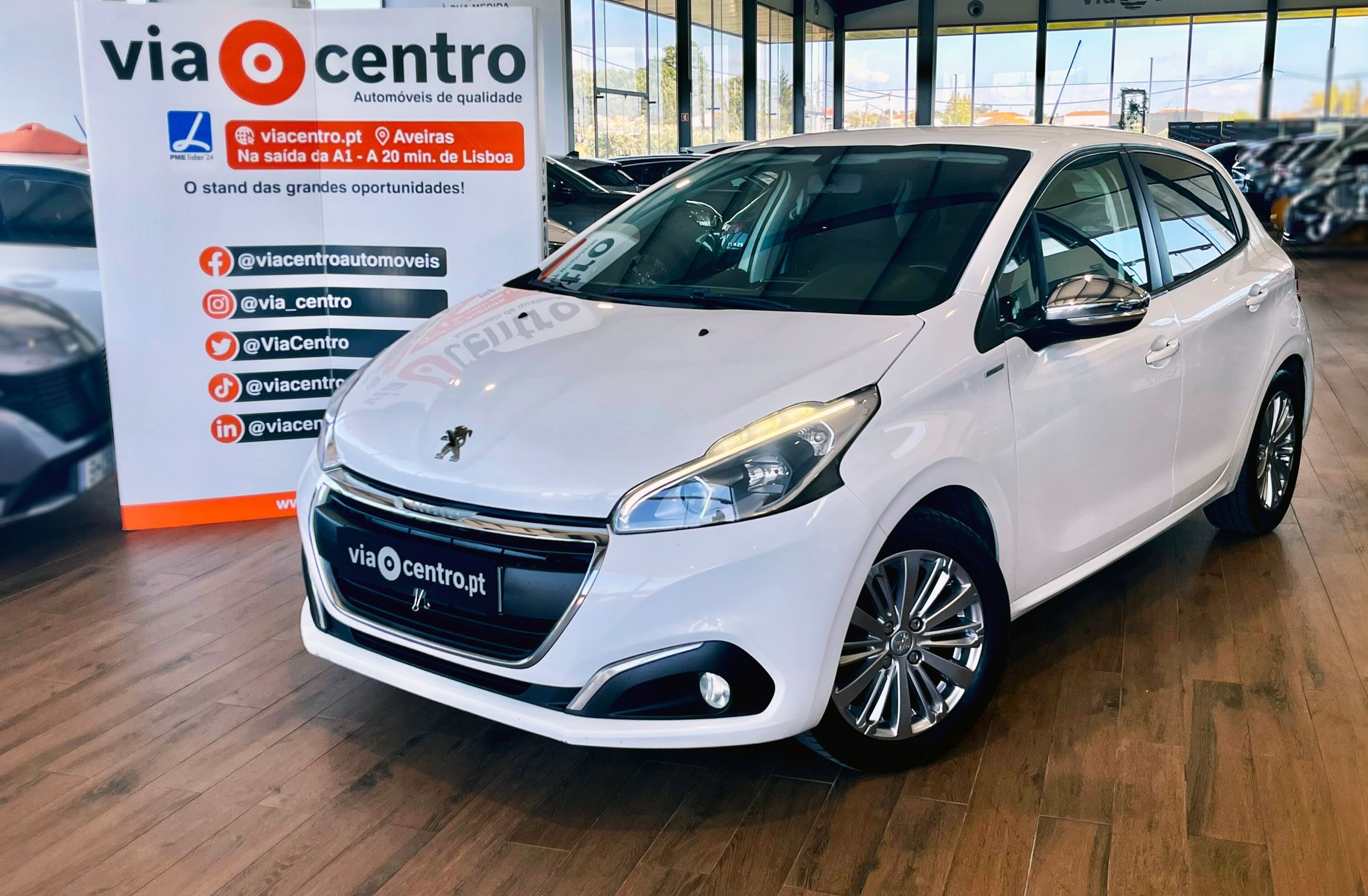 PEUGEOT 208 1.2 PureTech Style