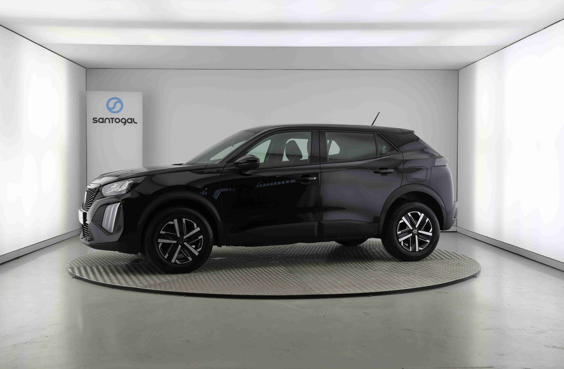 PEUGEOT 2008 1.2 PureTech Style