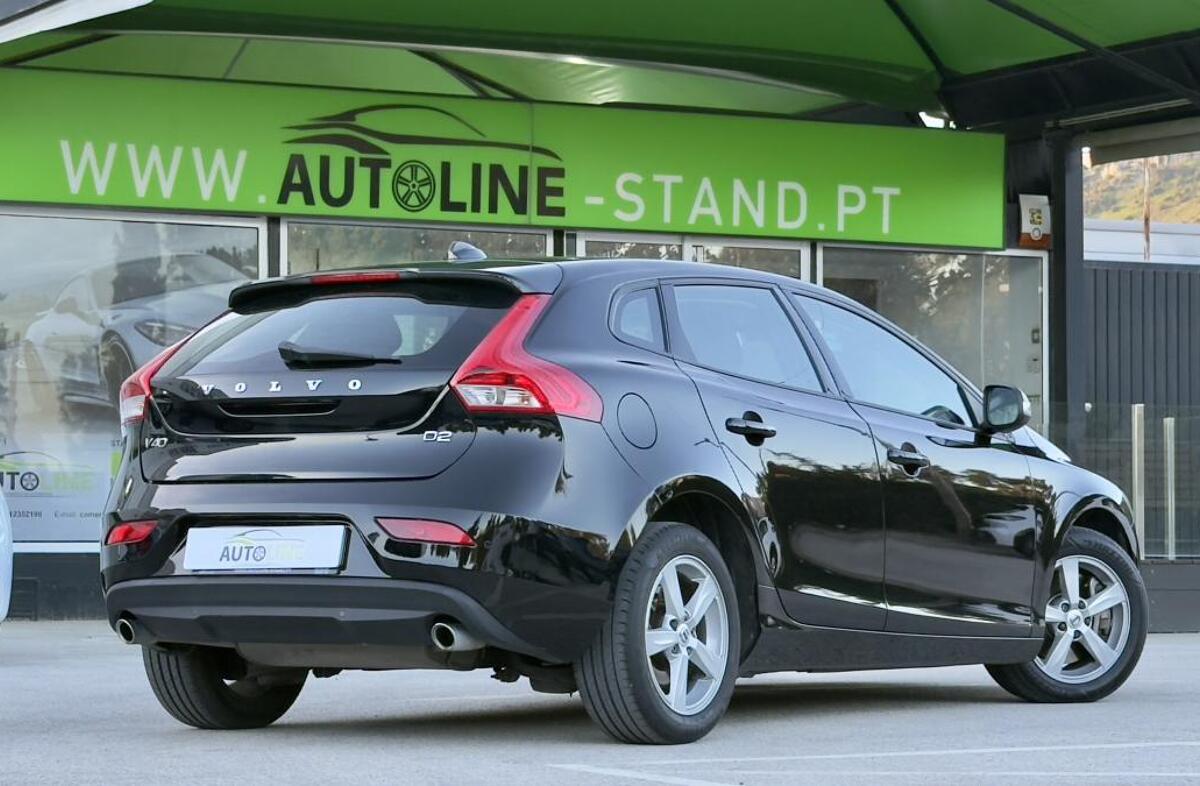 VOLVO V40 2.0 D2 Momentum Geartronic