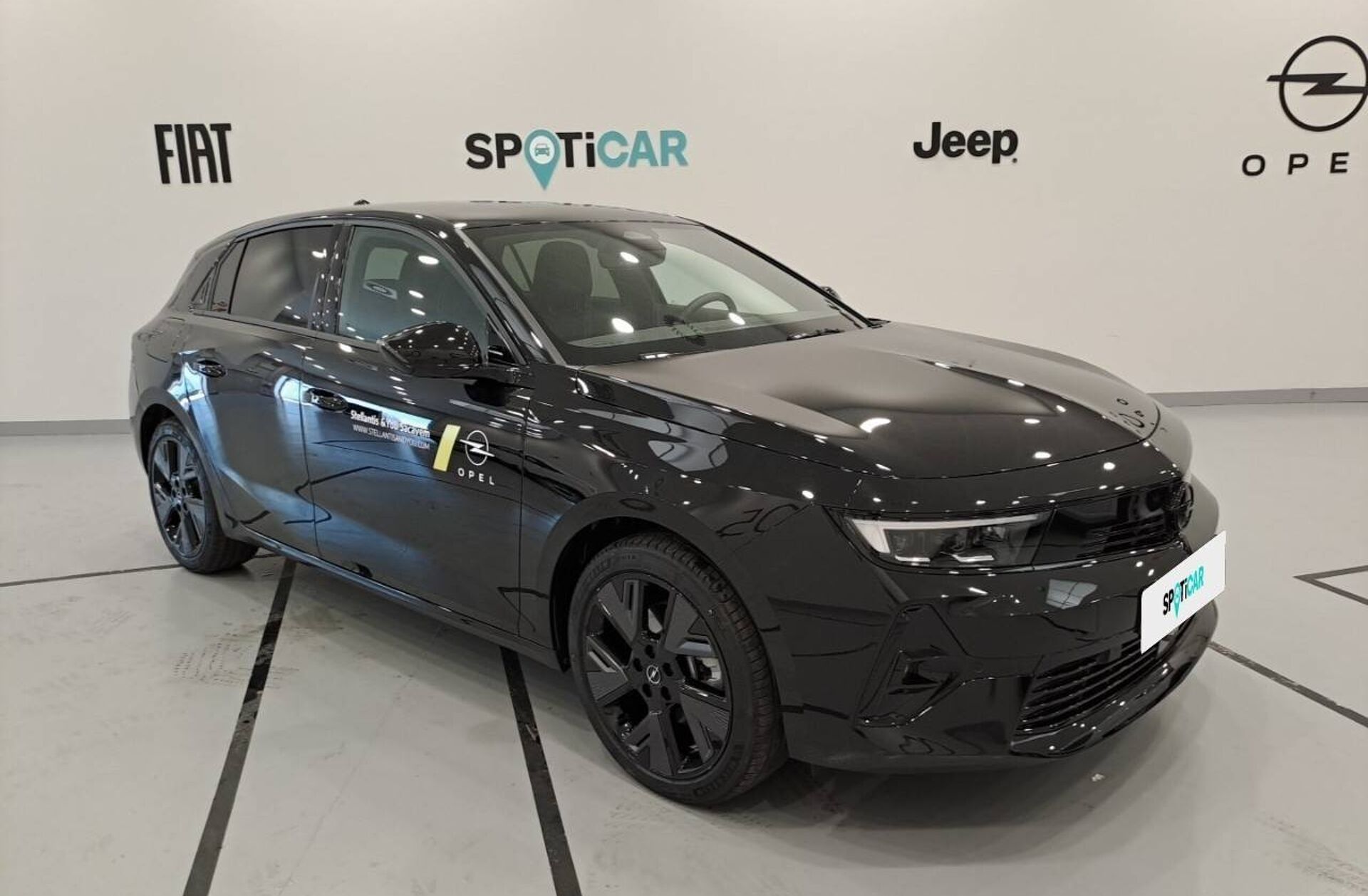 OPEL Astra 54 kWh GS