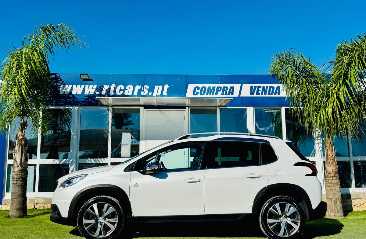 PEUGEOT 2008 1.2 PureTech Crossway