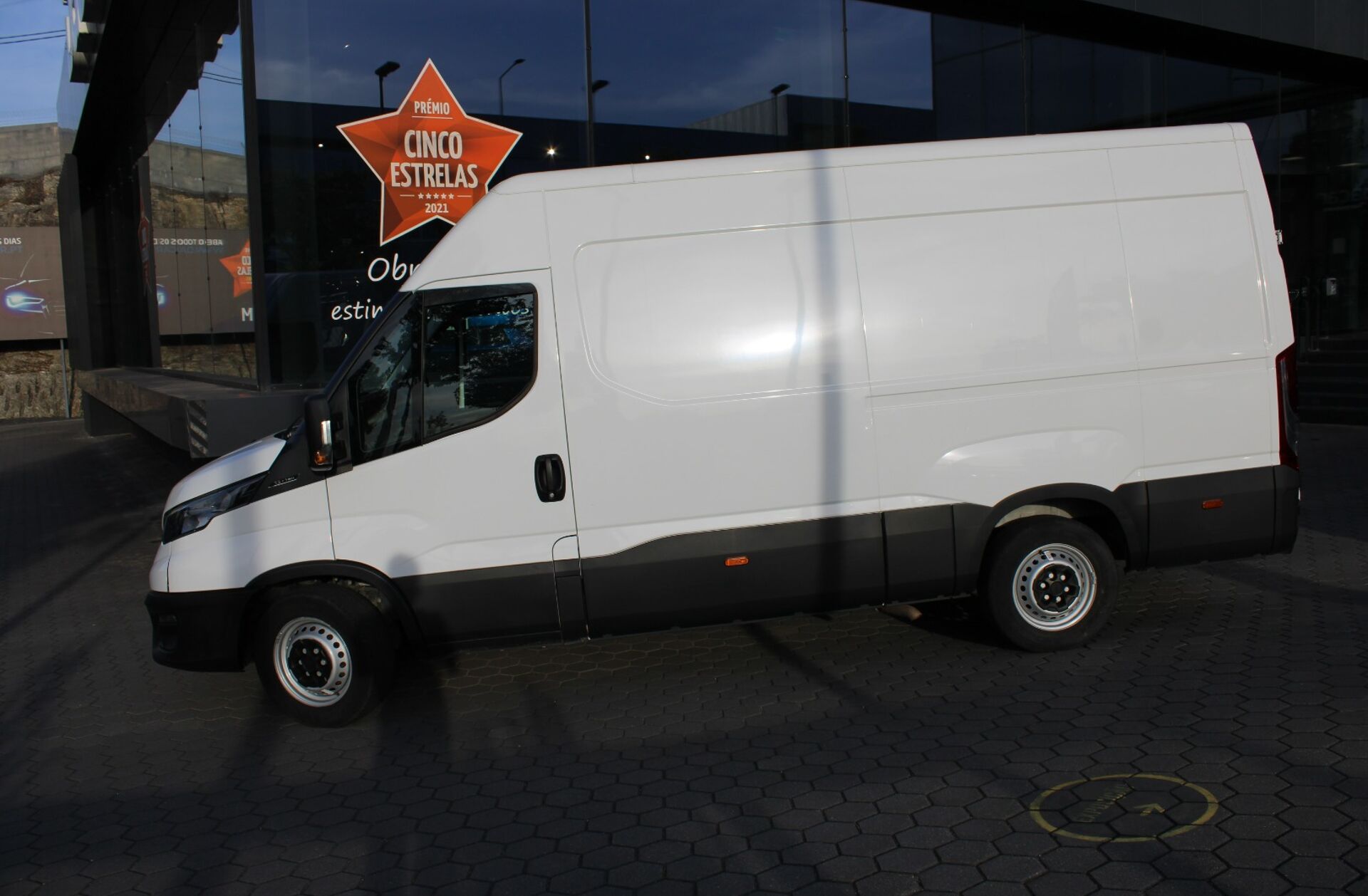 IVECO Daily 2.3 35S16V 3520L 12m3