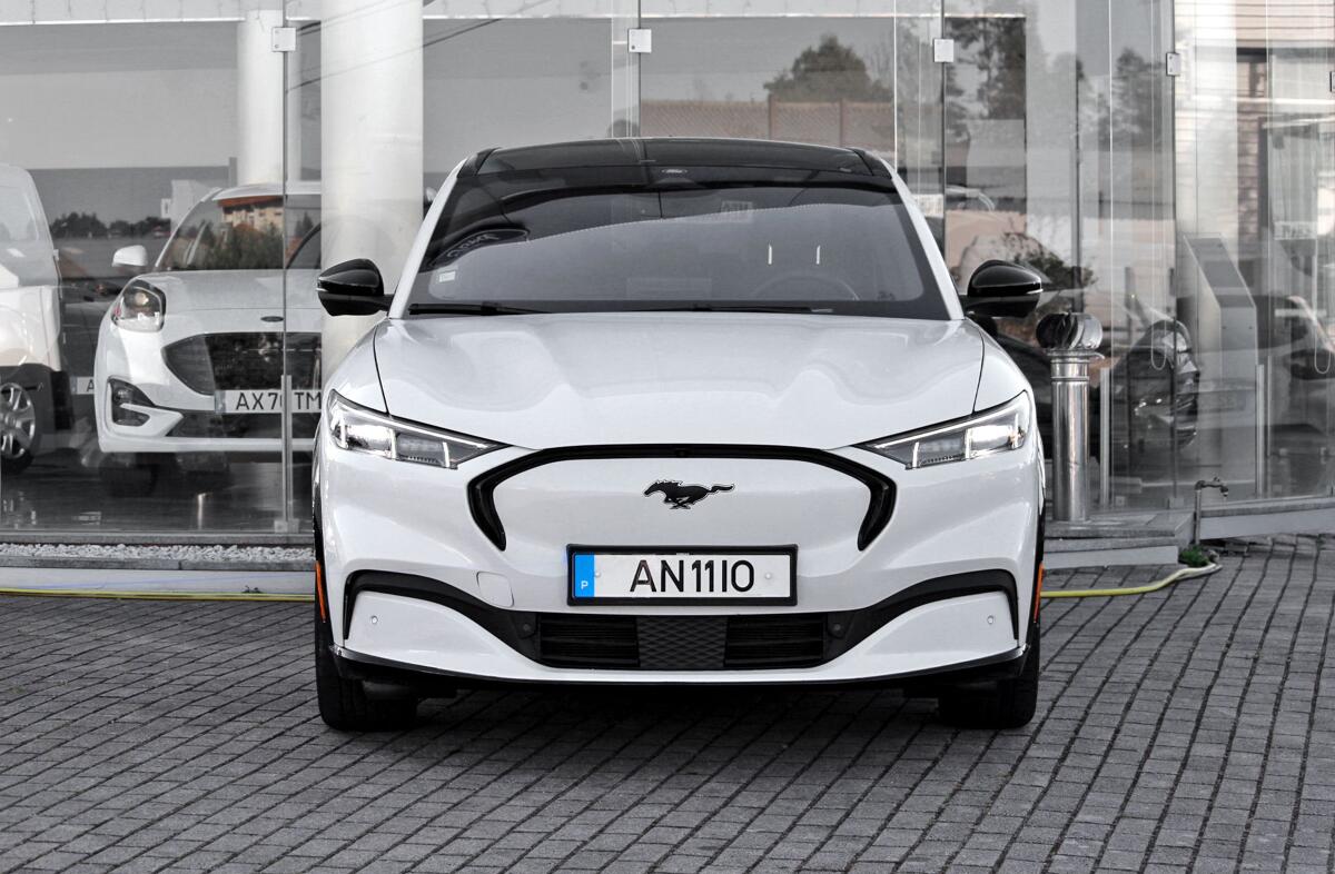 FORD Mustang Mach-E Alargada AWD