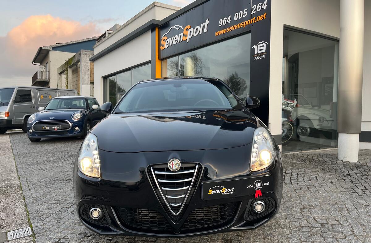 ALFA ROMEO Giulietta 1.6 JTDm Distinctive 57X