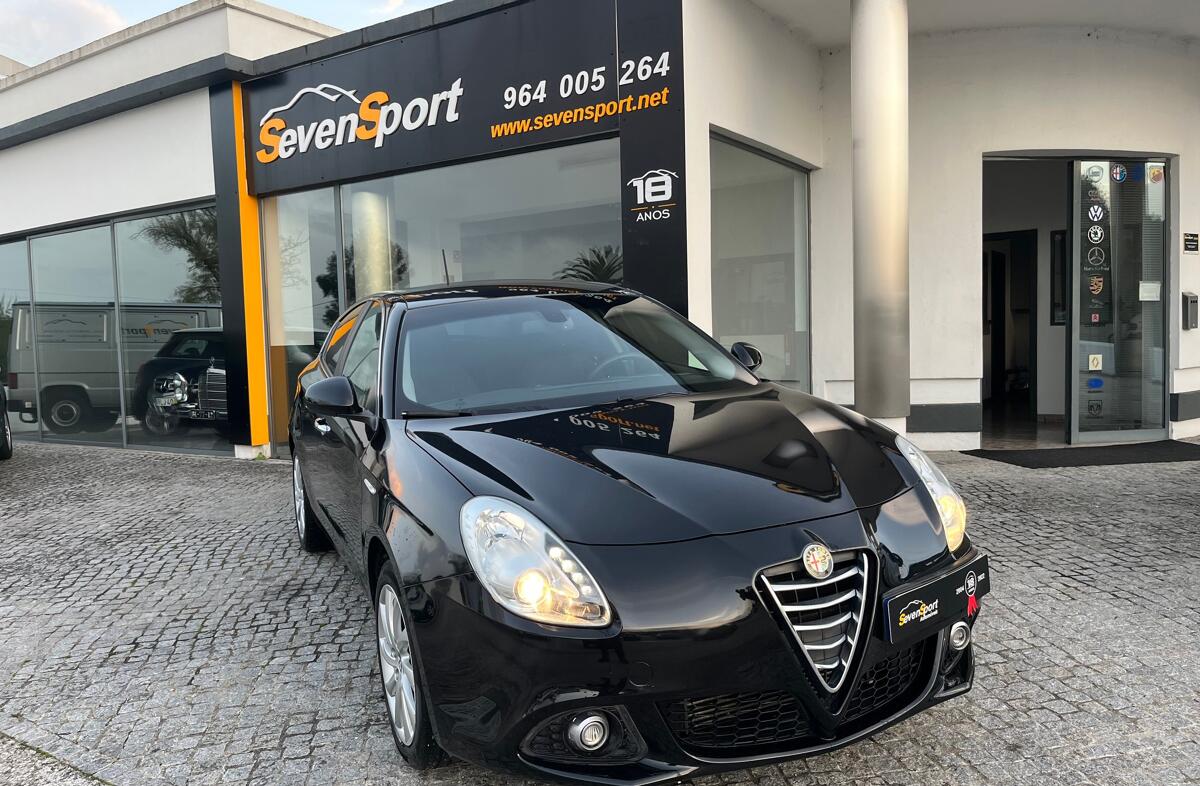 ALFA ROMEO Giulietta 1.6 JTDm Distinctive 57X