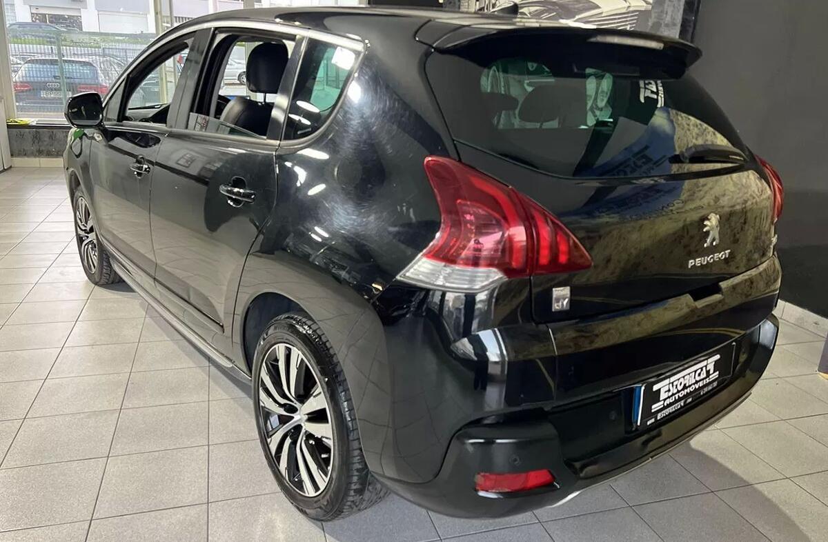 PEUGEOT 3008 2.0 HDi Hybrid4 99g