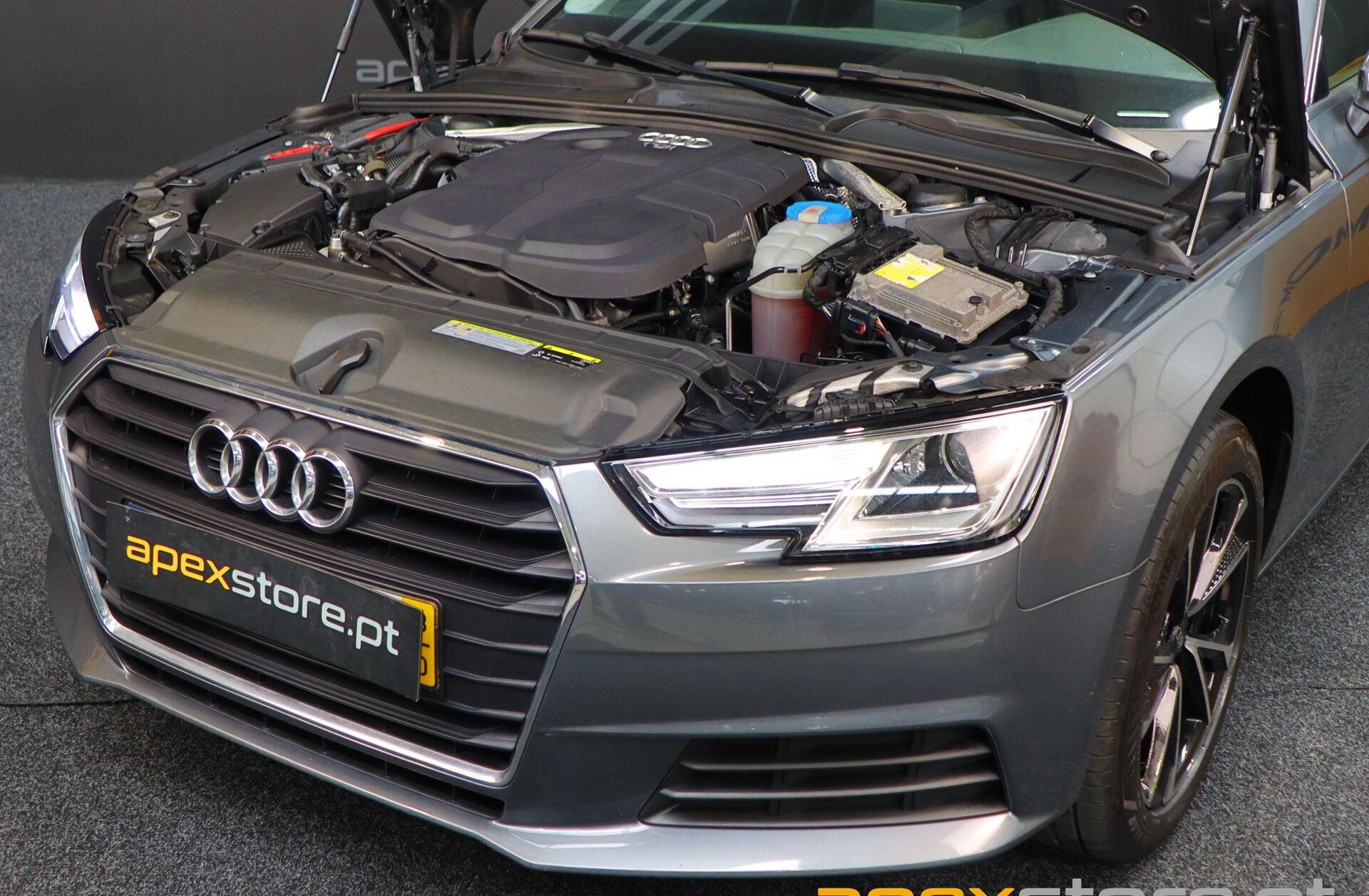 AUDI A4 2.0 TDI Design S tronic