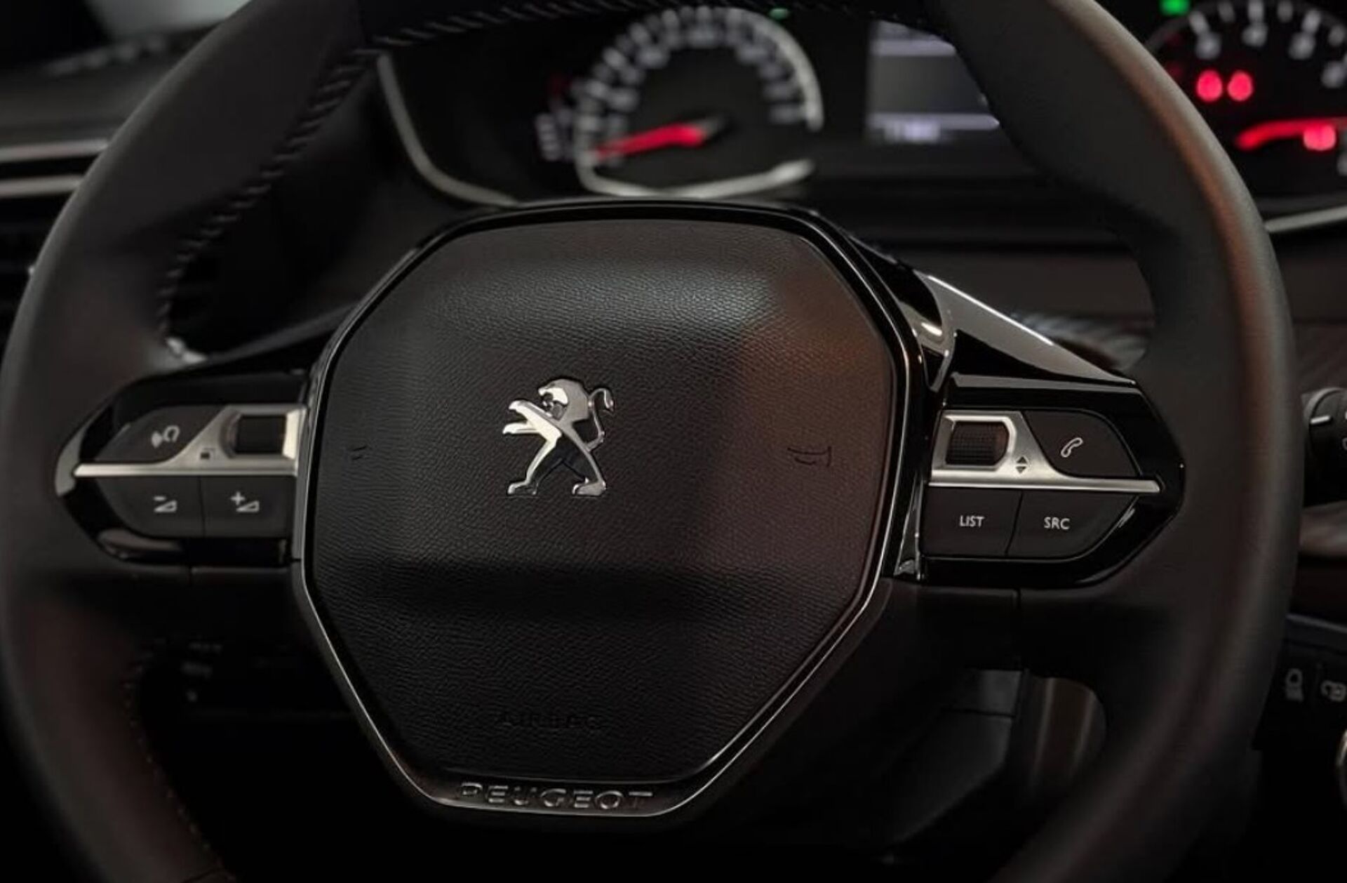 PEUGEOT 208 1.2 PureTech Allure