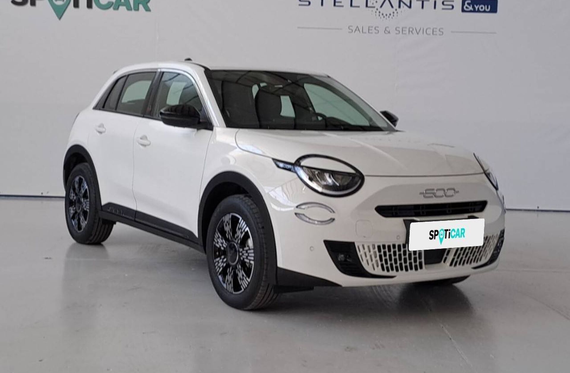 FIAT 600 e 54 kWh (RED)