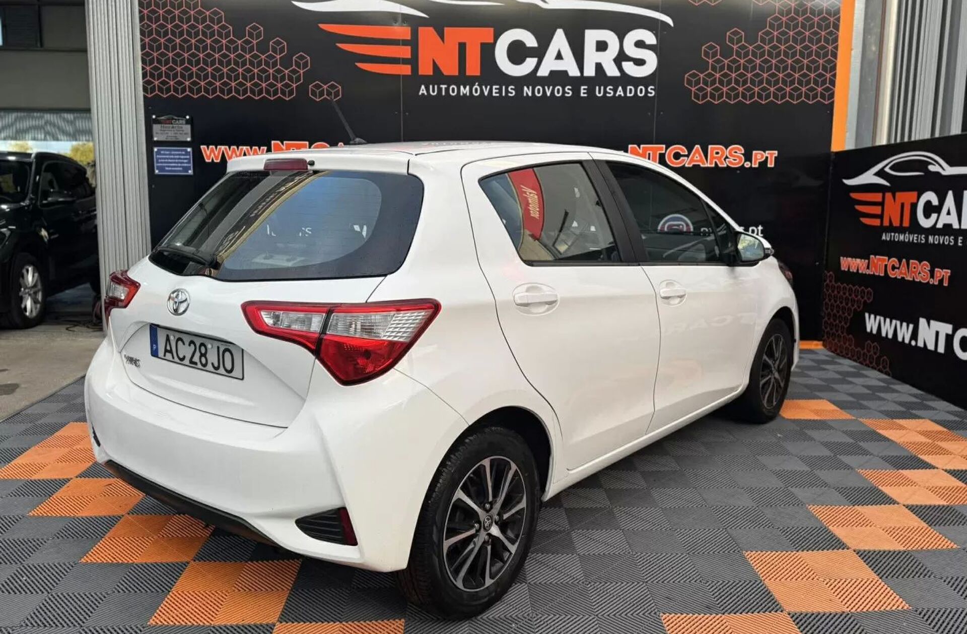 TOYOTA Yaris 1.0 VVT-i Comfort