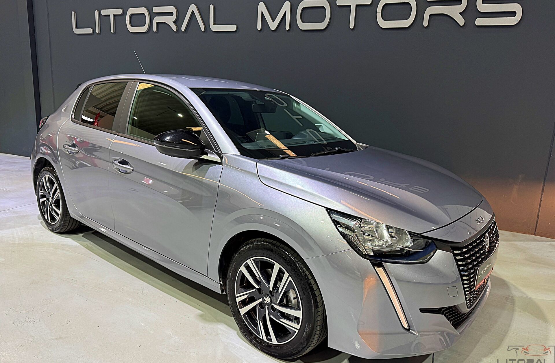 PEUGEOT 208 1.2 PureTech GT