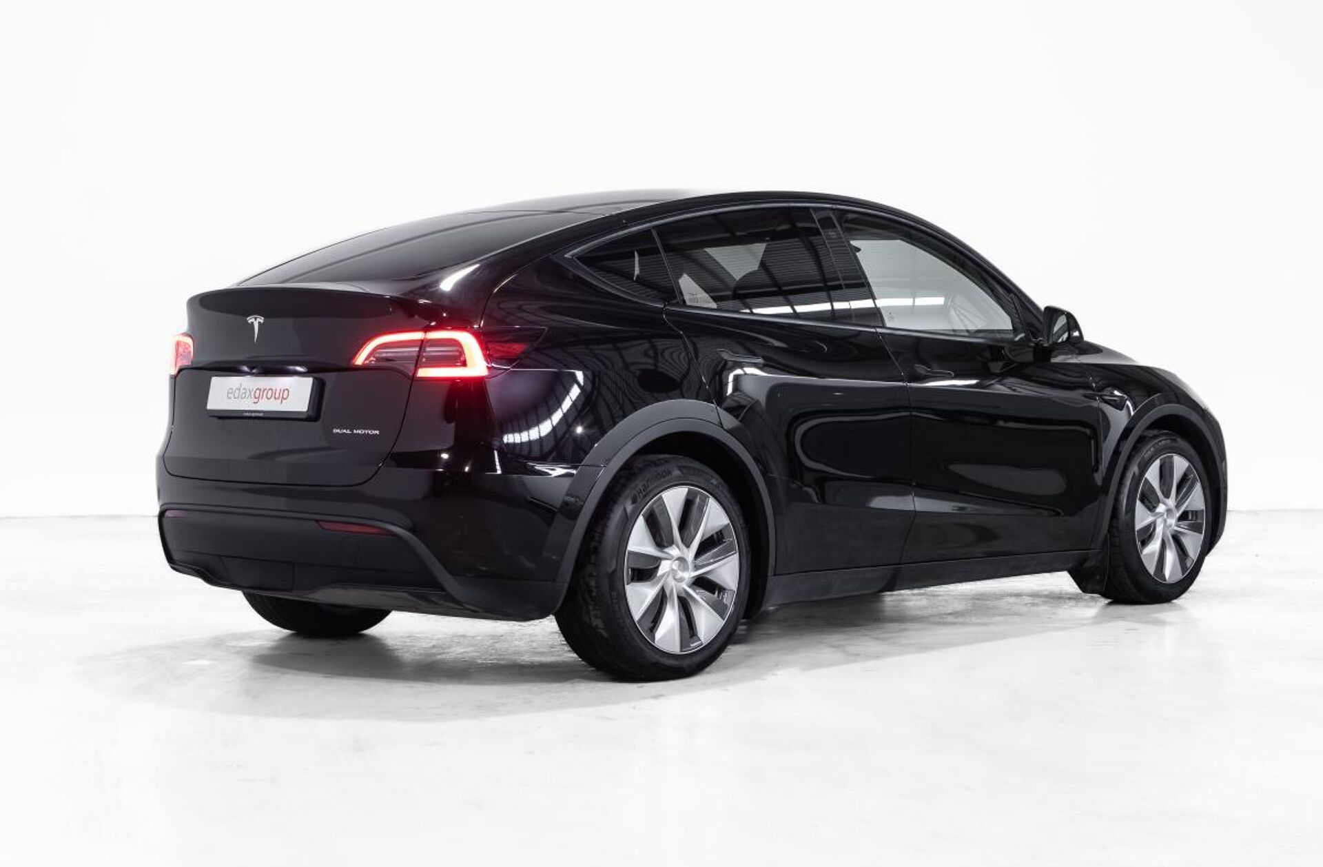 TESLA Model Y Long Range Tração Integral