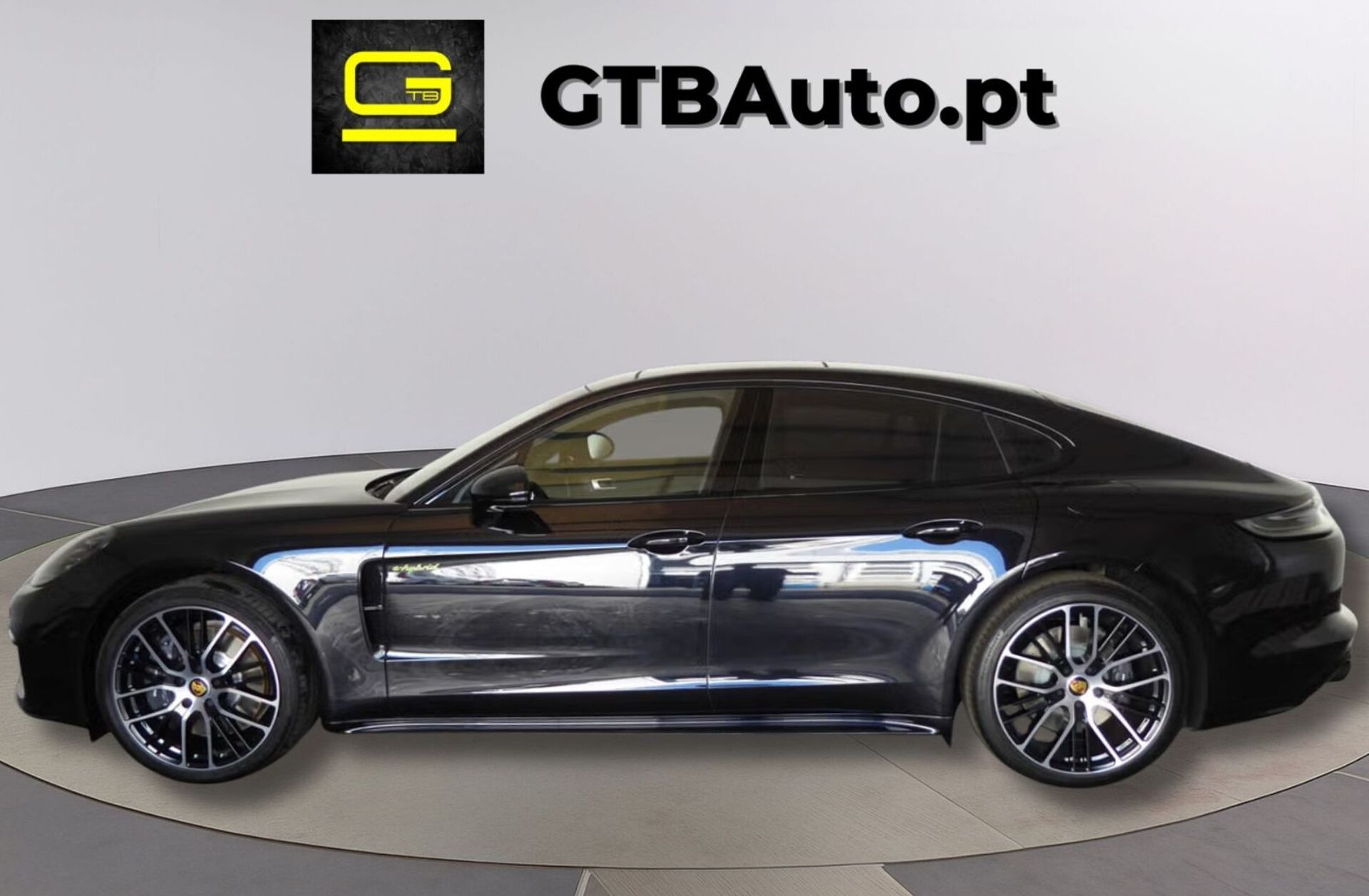 PORSCHE Panamera 4 E-Hybrid