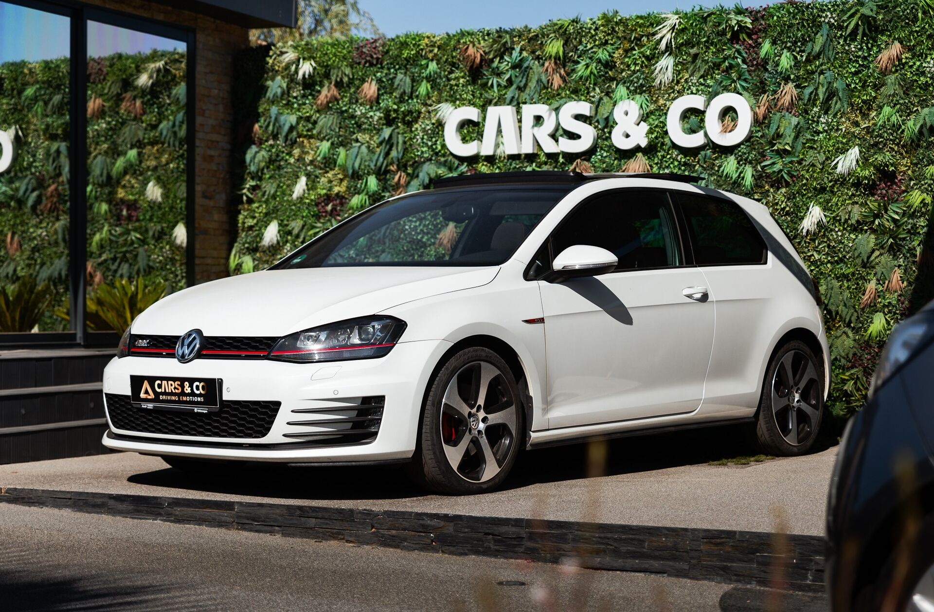 VOLKSWAGEN Golf 2.0 TSi GTi Performance