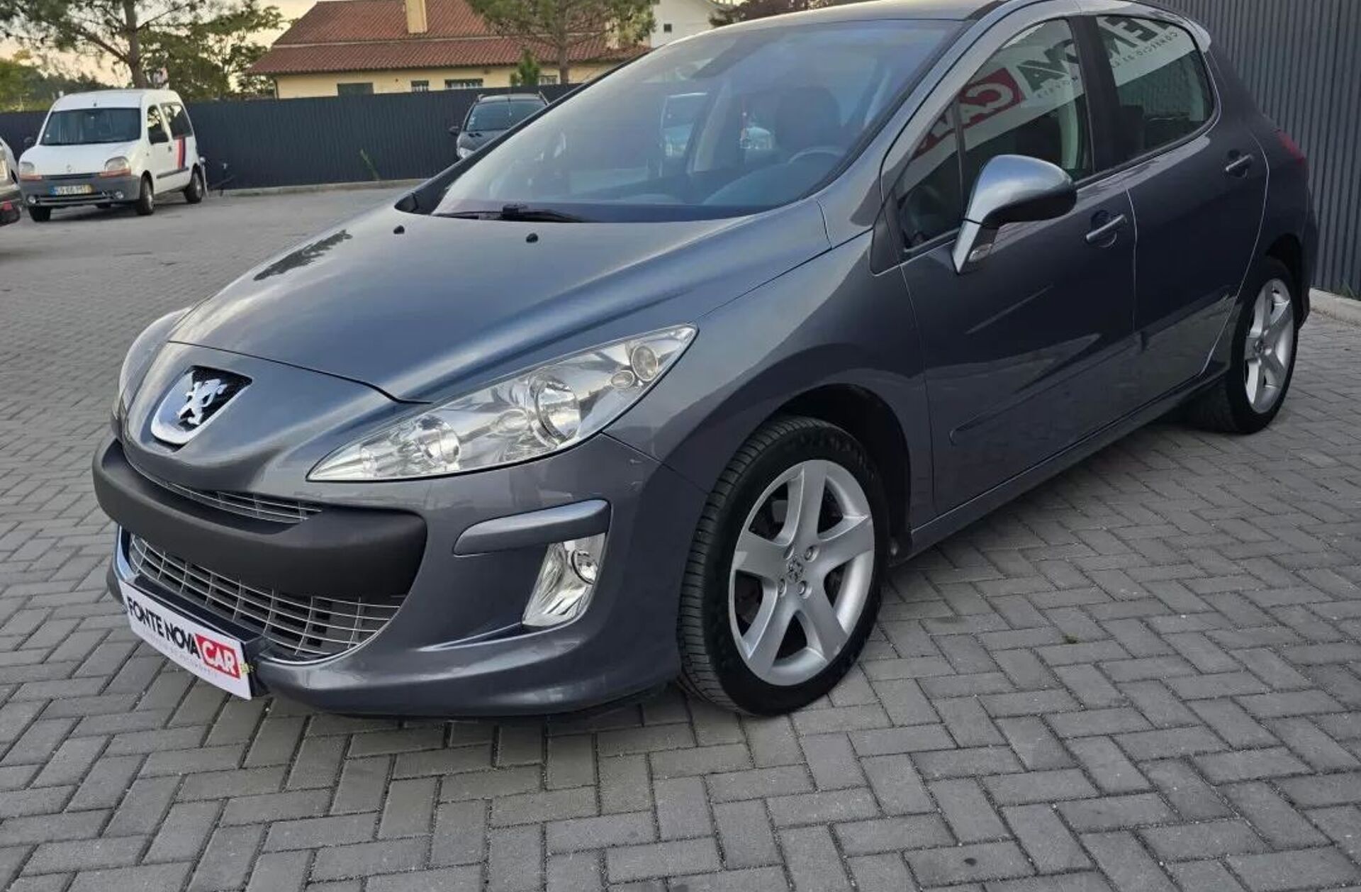 PEUGEOT 308 1.6 HDi Executive