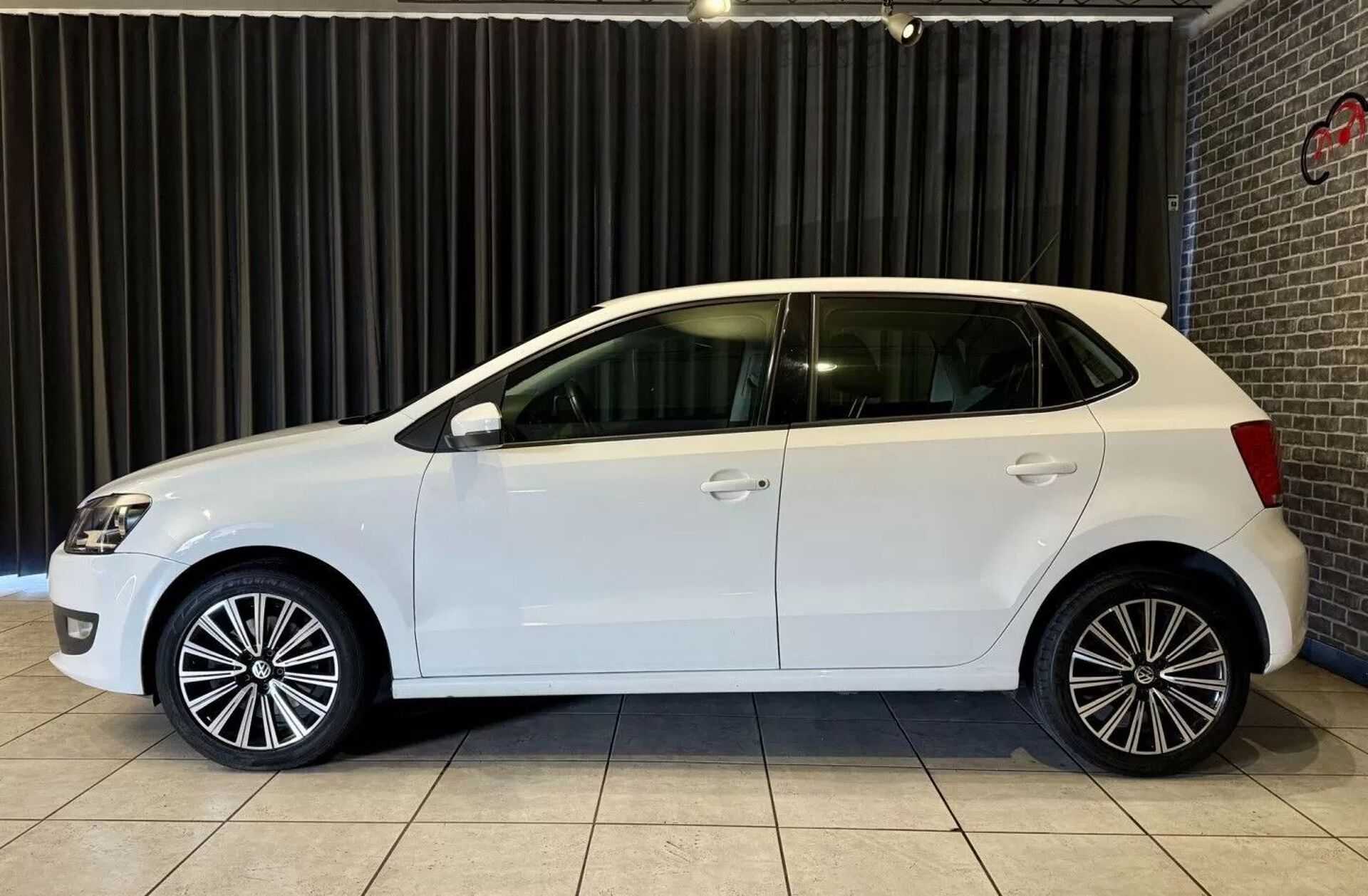 VOLKSWAGEN Polo 1.6 TDi Highline