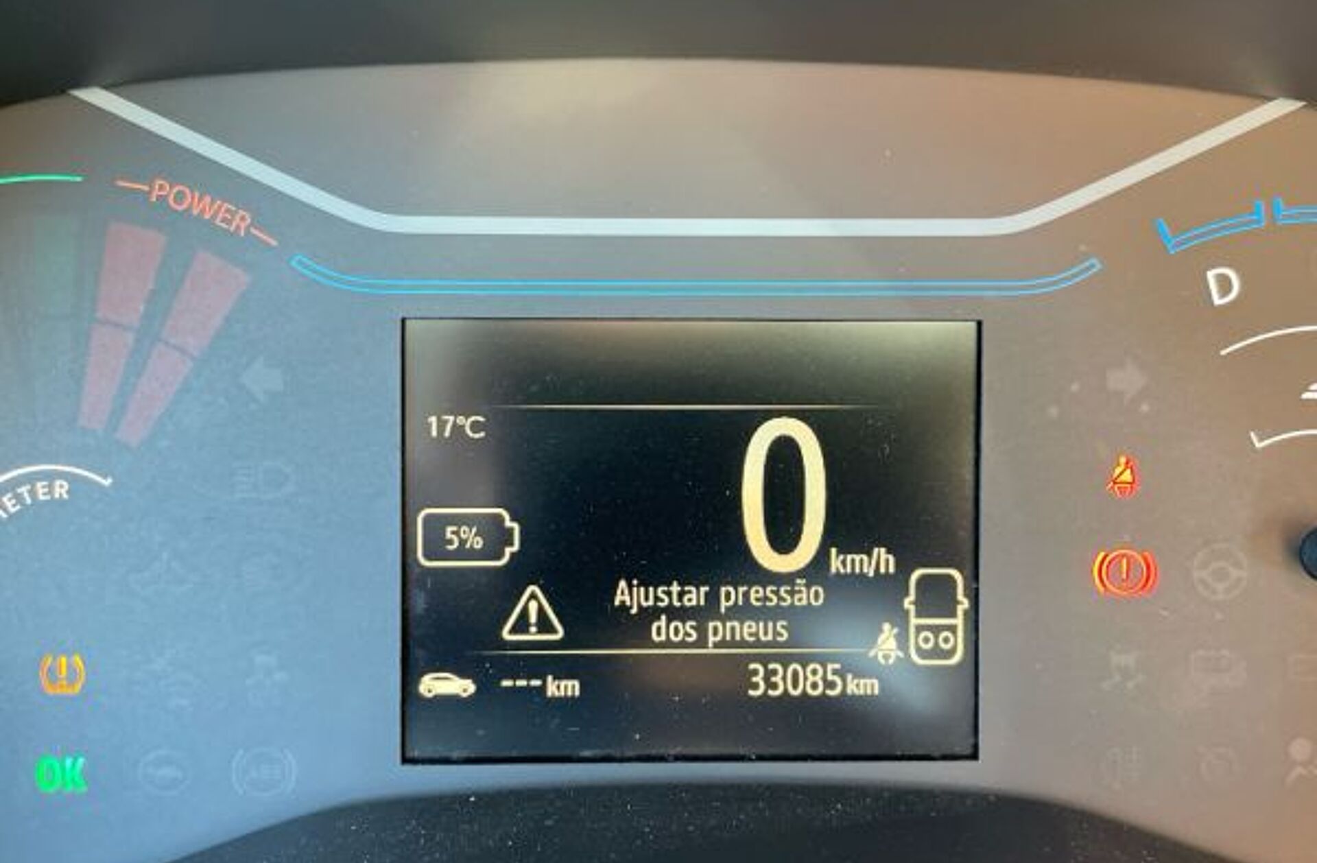 PEUGEOT 208 1.2 PureTech Signature