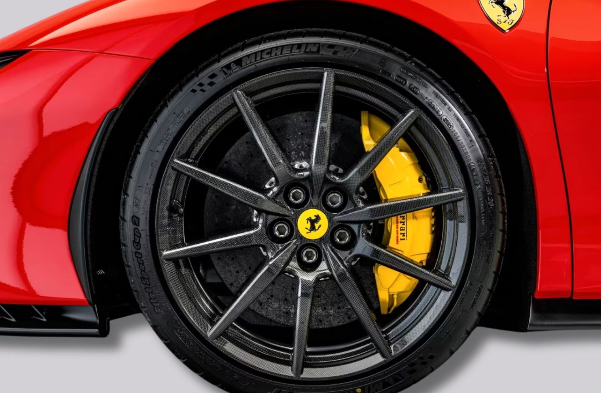 FERRARI SF90 Stradale