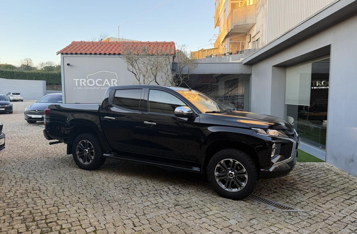 MITSUBISHI L 200 2.3 DI-D Strakar Space Cab Intense 4WD