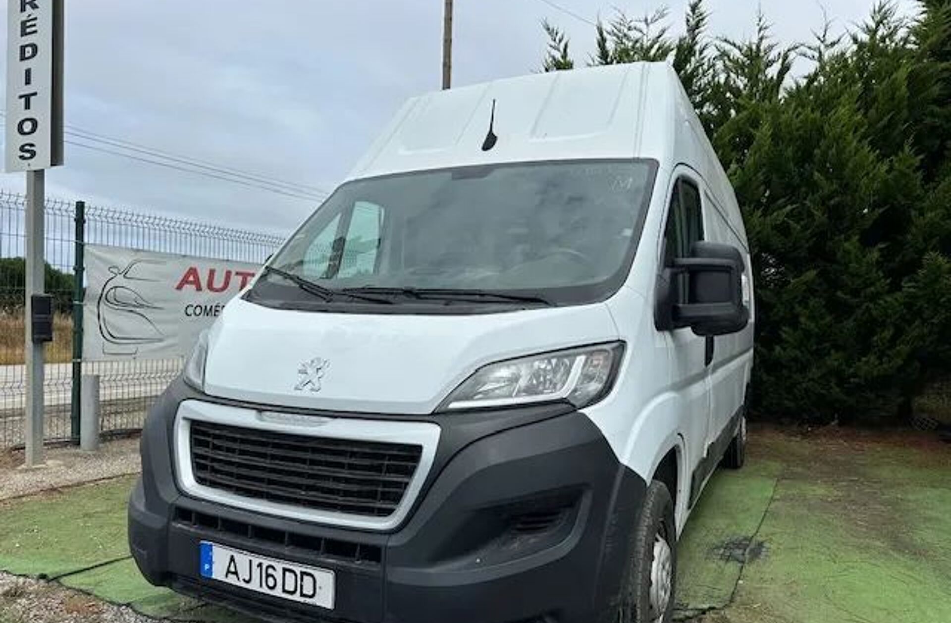 PEUGEOT Boxer 2.2 BlueHDi 335 L3H3 Premium