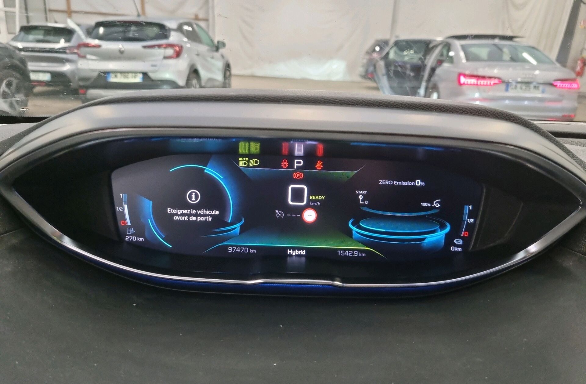 PEUGEOT 3008 1.6 Hybrid Allure e-EAT8