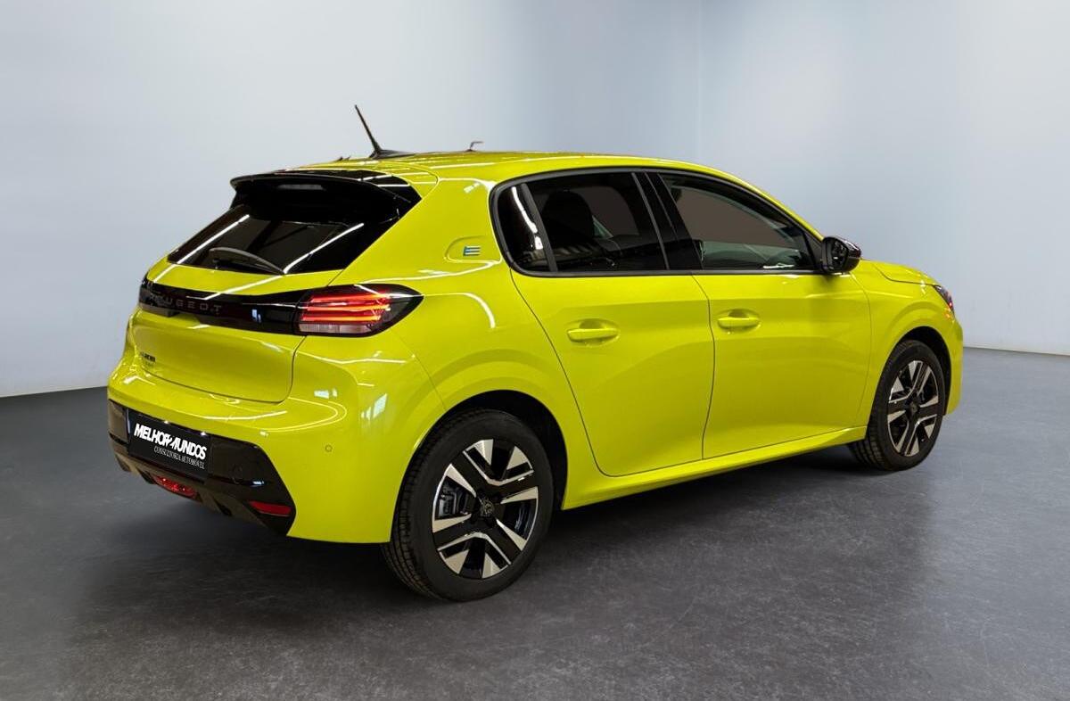 PEUGEOT 208 e- 51 kWh GT