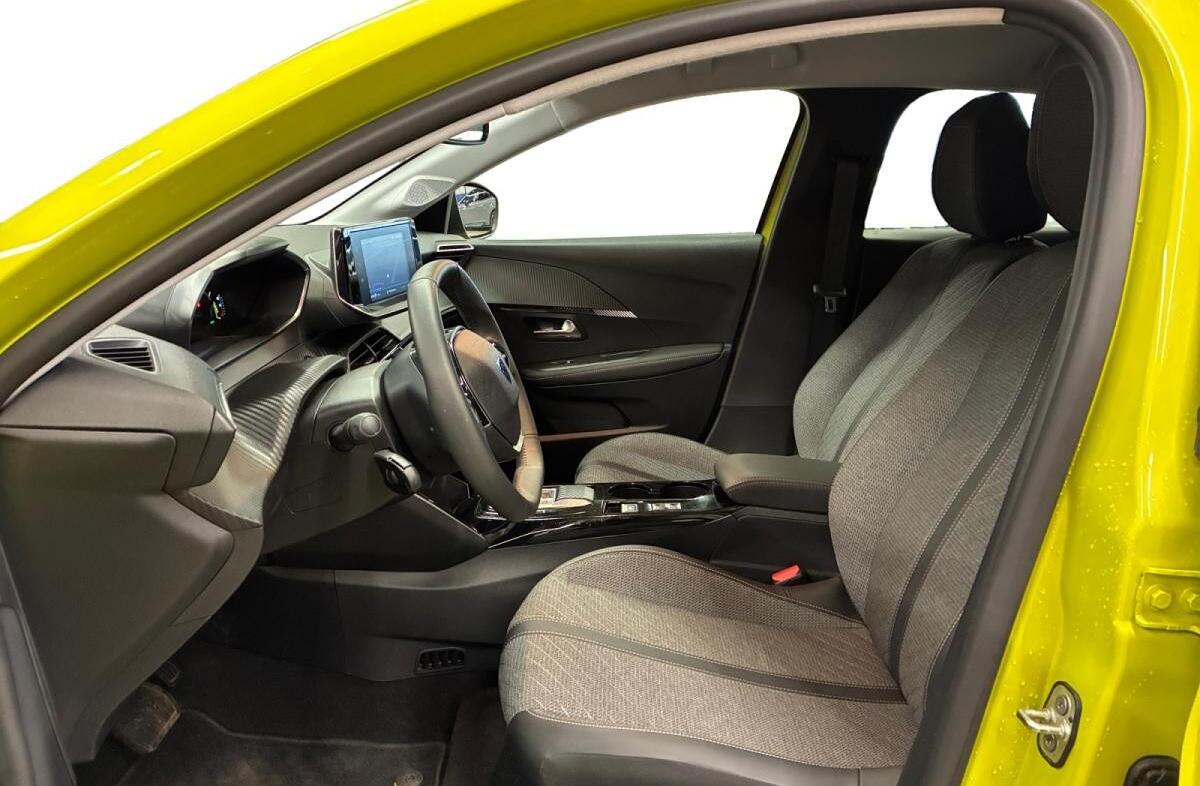 PEUGEOT 208 e- 51 kWh GT