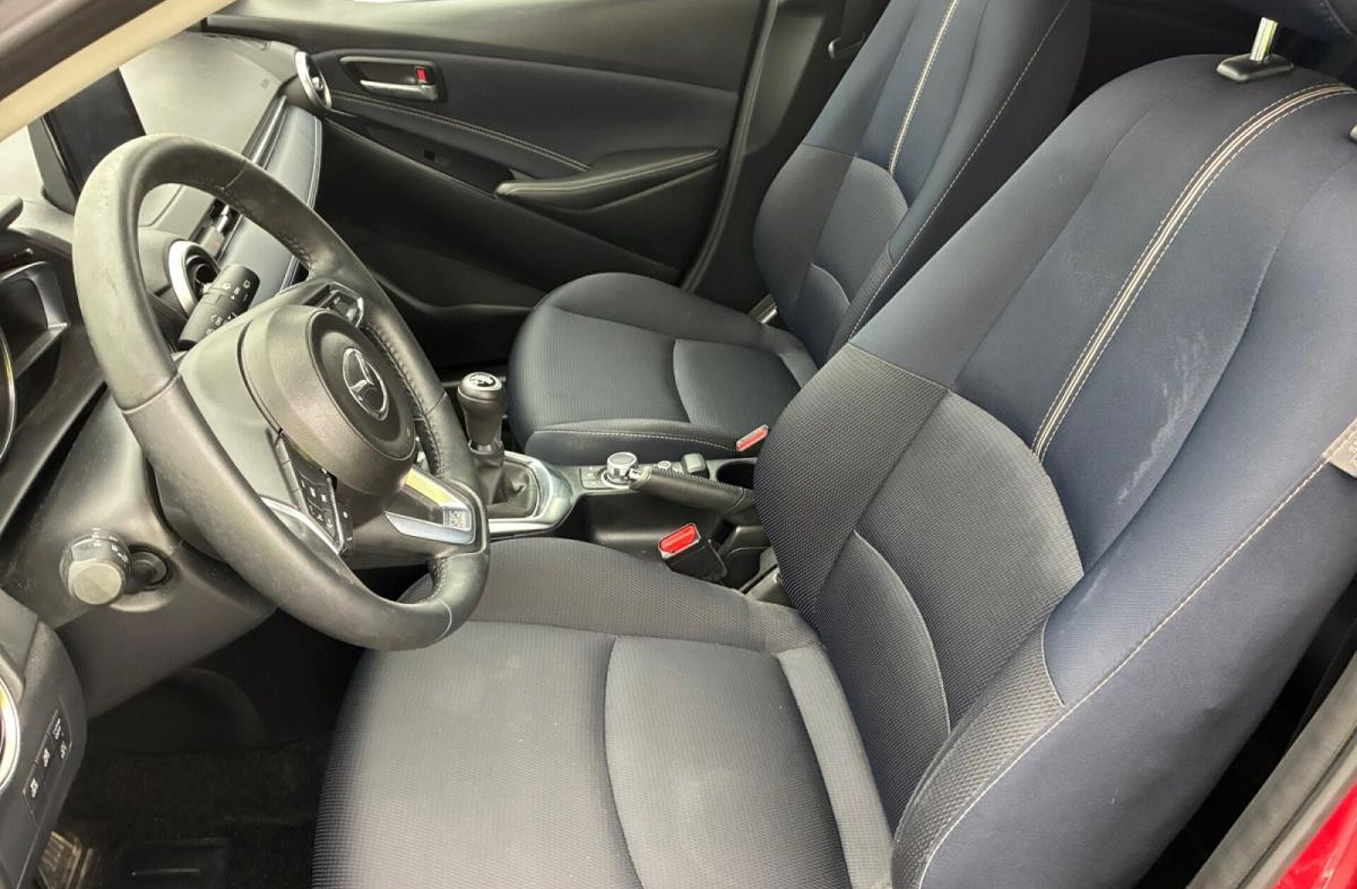 MAZDA 2 Mazda 1.5 Sky-G Essence