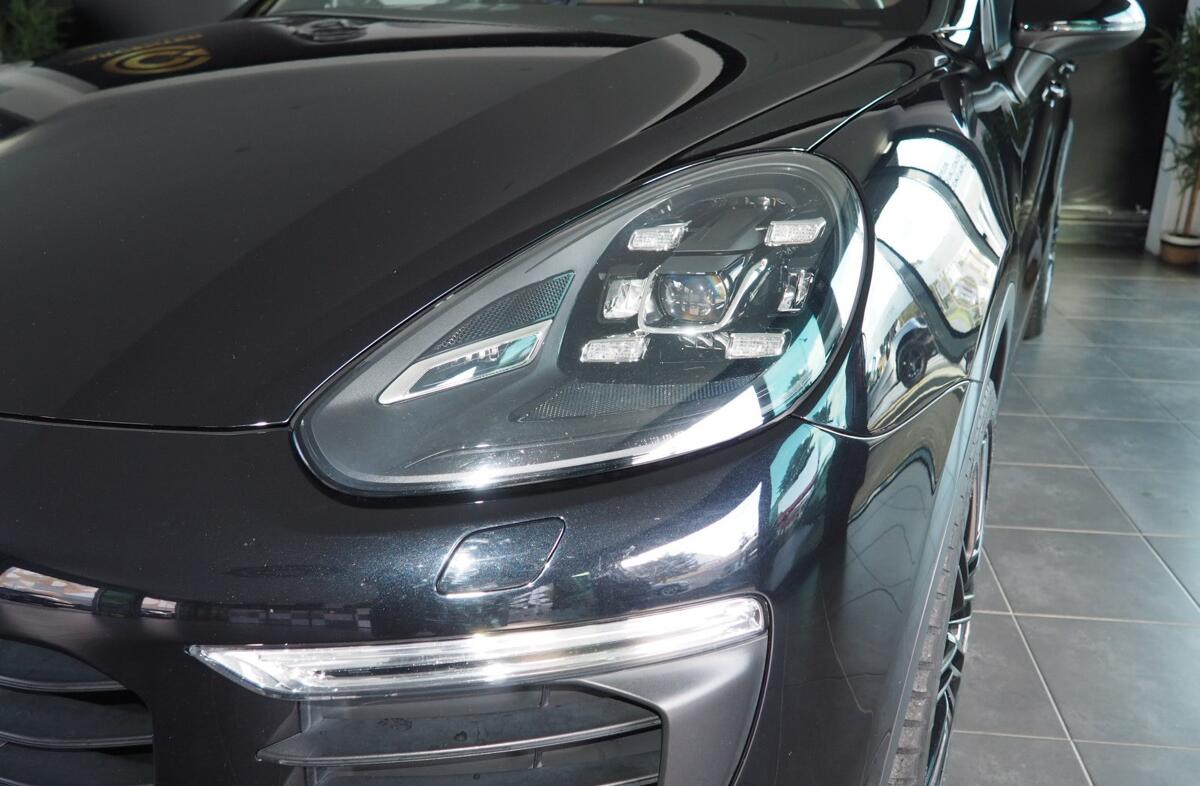 PORSCHE Cayenne S E-Hybrid