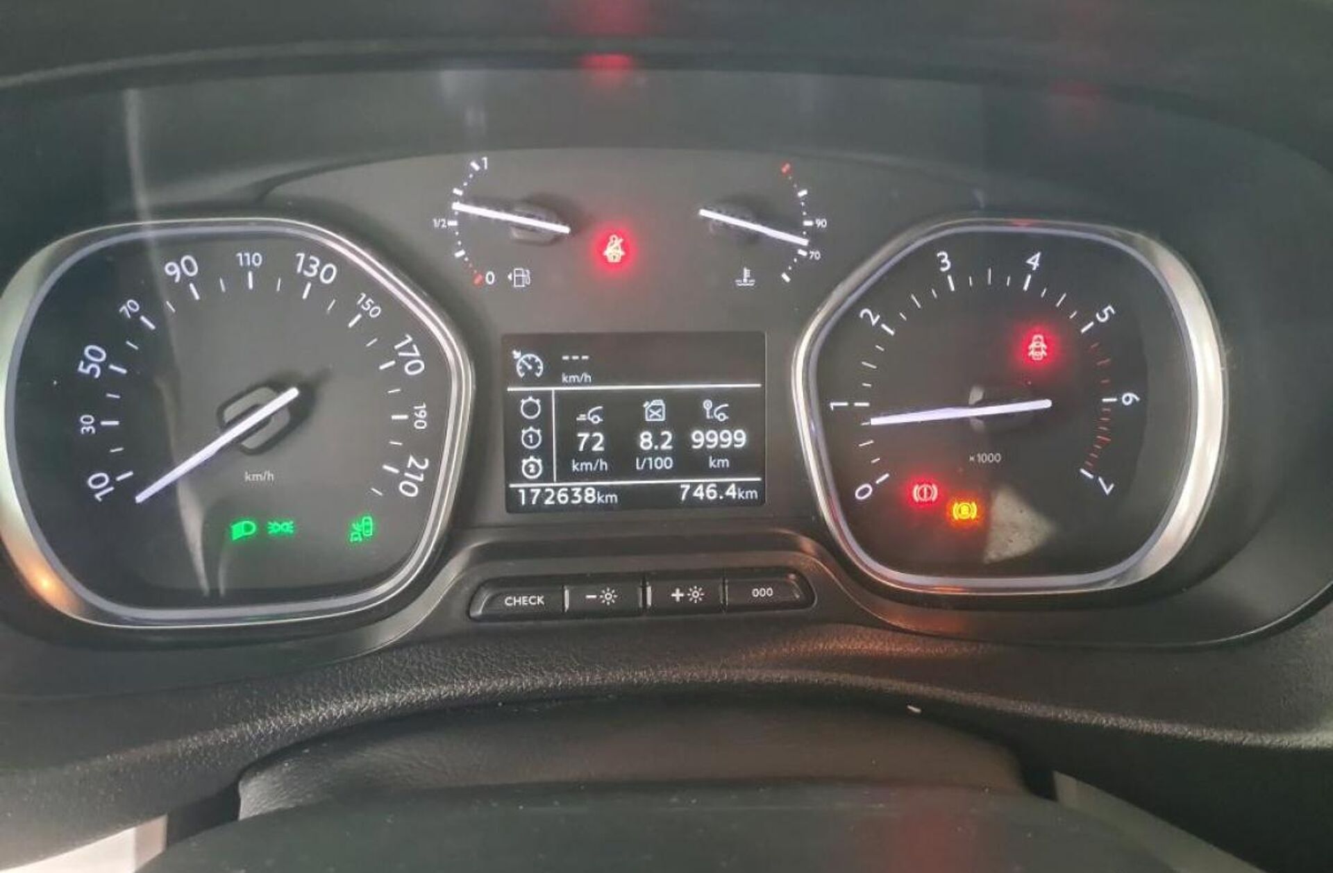 PEUGEOT Traveller 1.5 BlueHDi L2H1 Business Standard