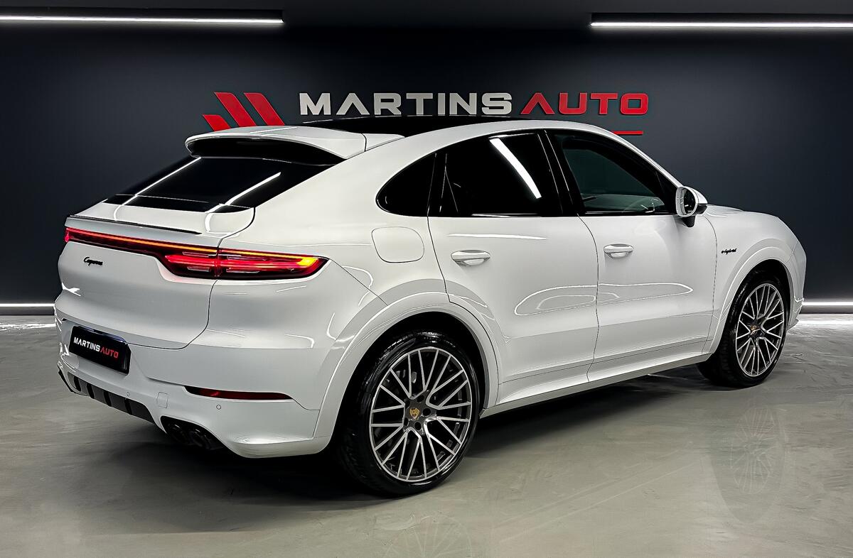 PORSCHE Cayenne E-Hybrid