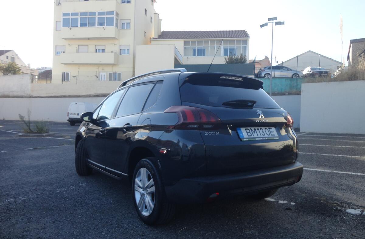 PEUGEOT 2008 1.6 BlueHDi Style