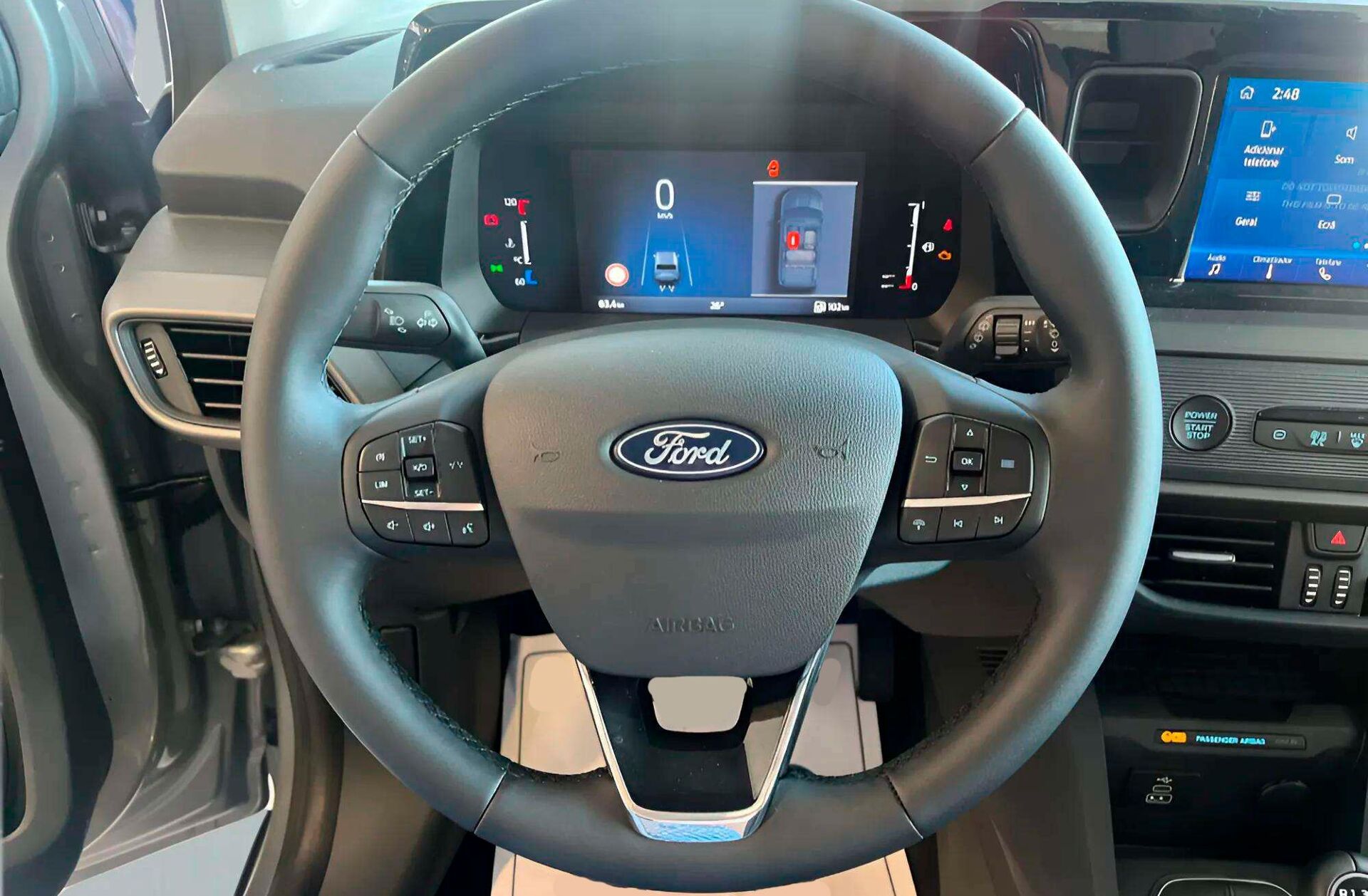 FORD Courier Tourneo  1.0 EcoBoost Titanium