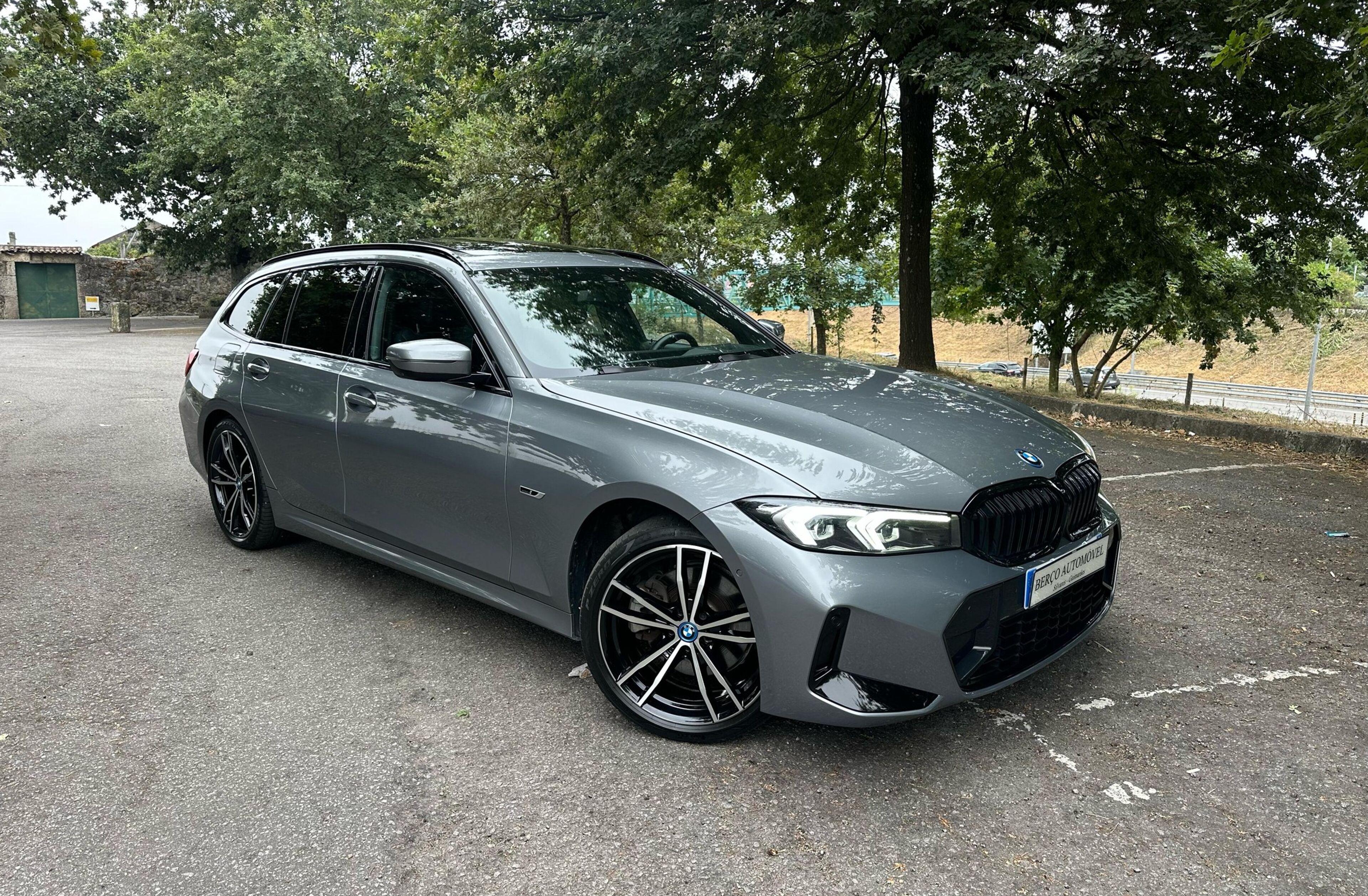 BMW Serie-3 330 e Touring Pack Desportivo M Auto