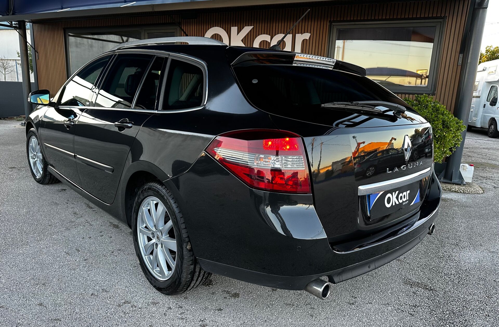 RENAULT Laguna 2.0 dCi Initiale Aut.