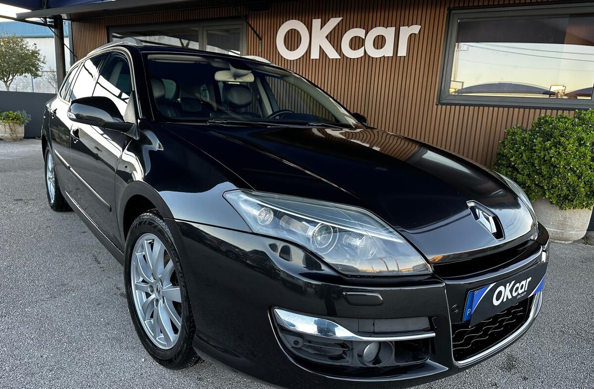 RENAULT Laguna 2.0 dCi Initiale Aut.
