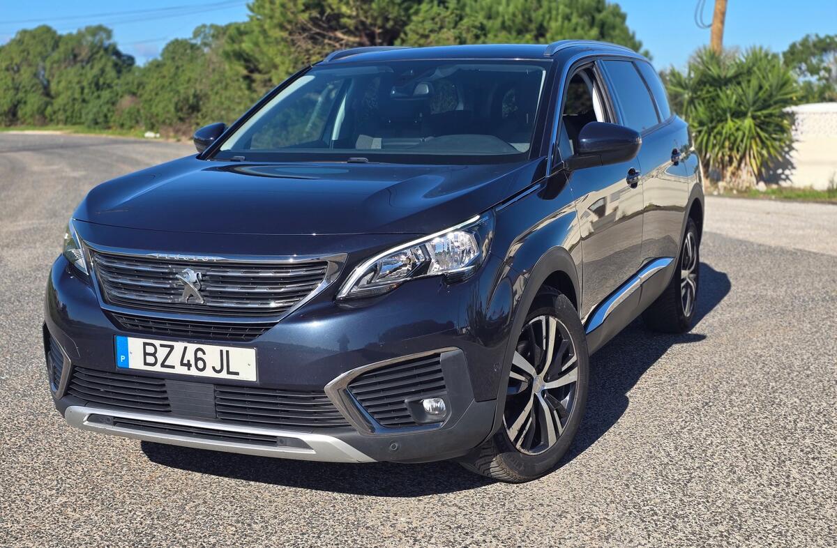 PEUGEOT 5008 1.5 BlueHDi Allure