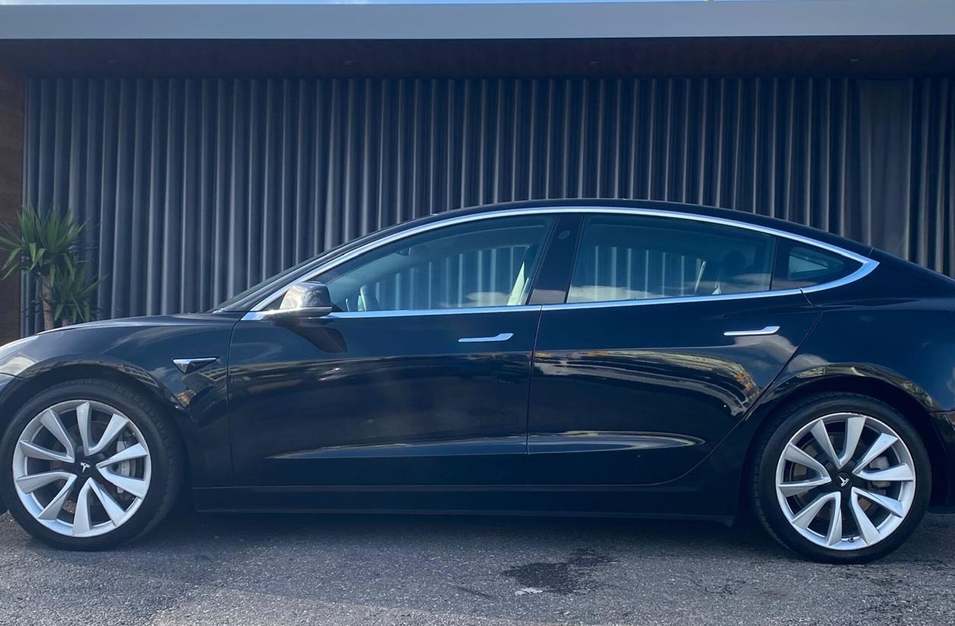TESLA Model 3 Long-Range Dual Motor AWD