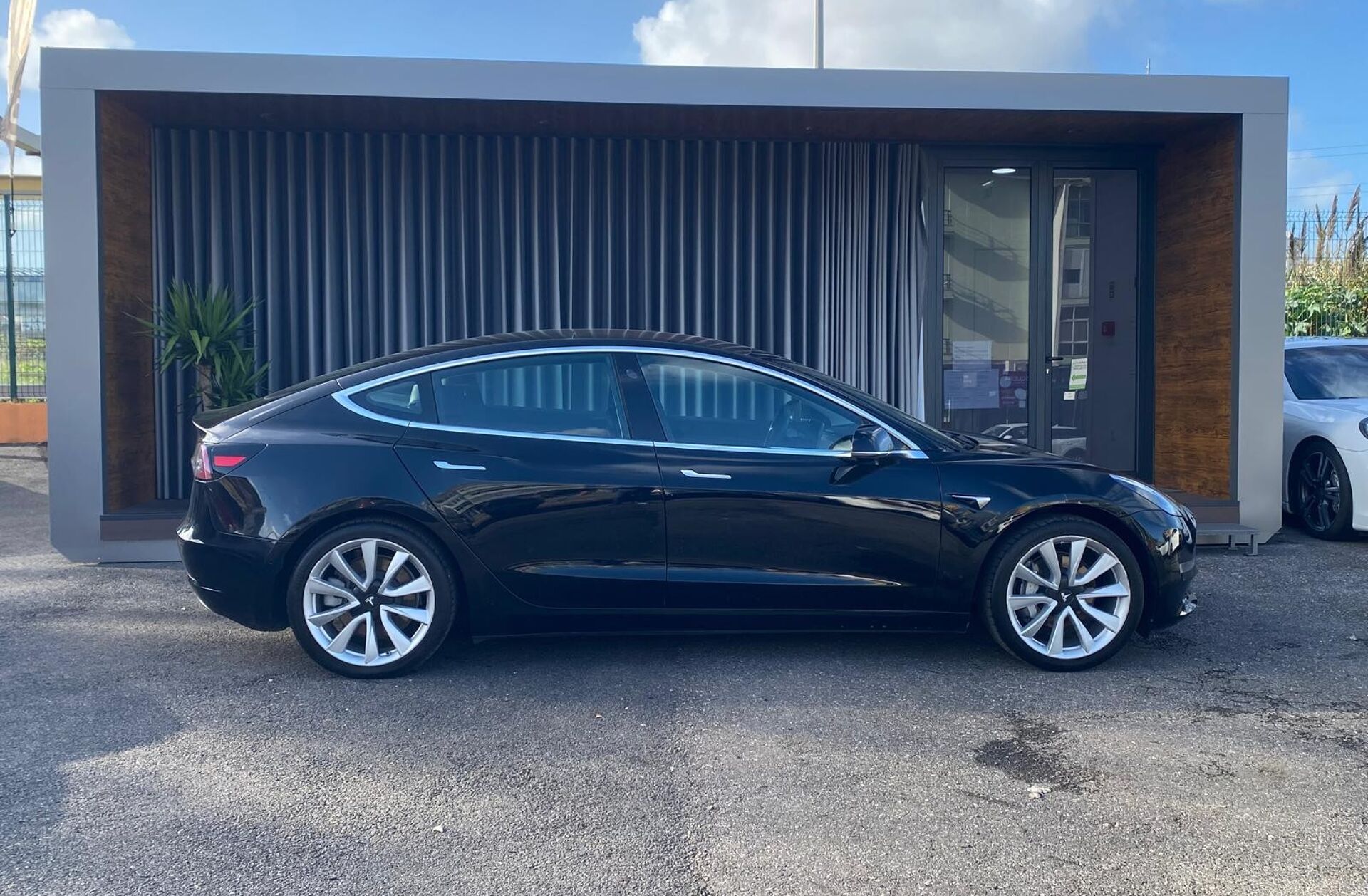 TESLA Model 3 Long-Range Dual Motor AWD