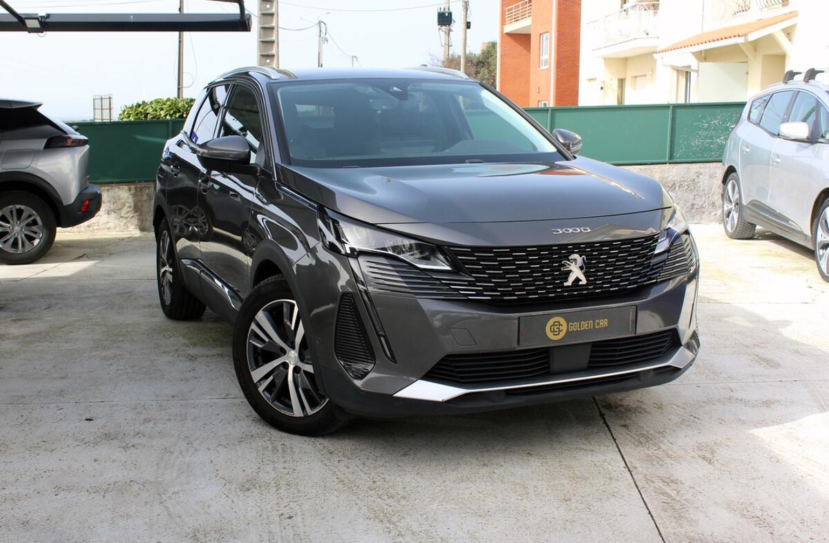 PEUGEOT 3008 1.6 Hybrid Allure e-EAT8